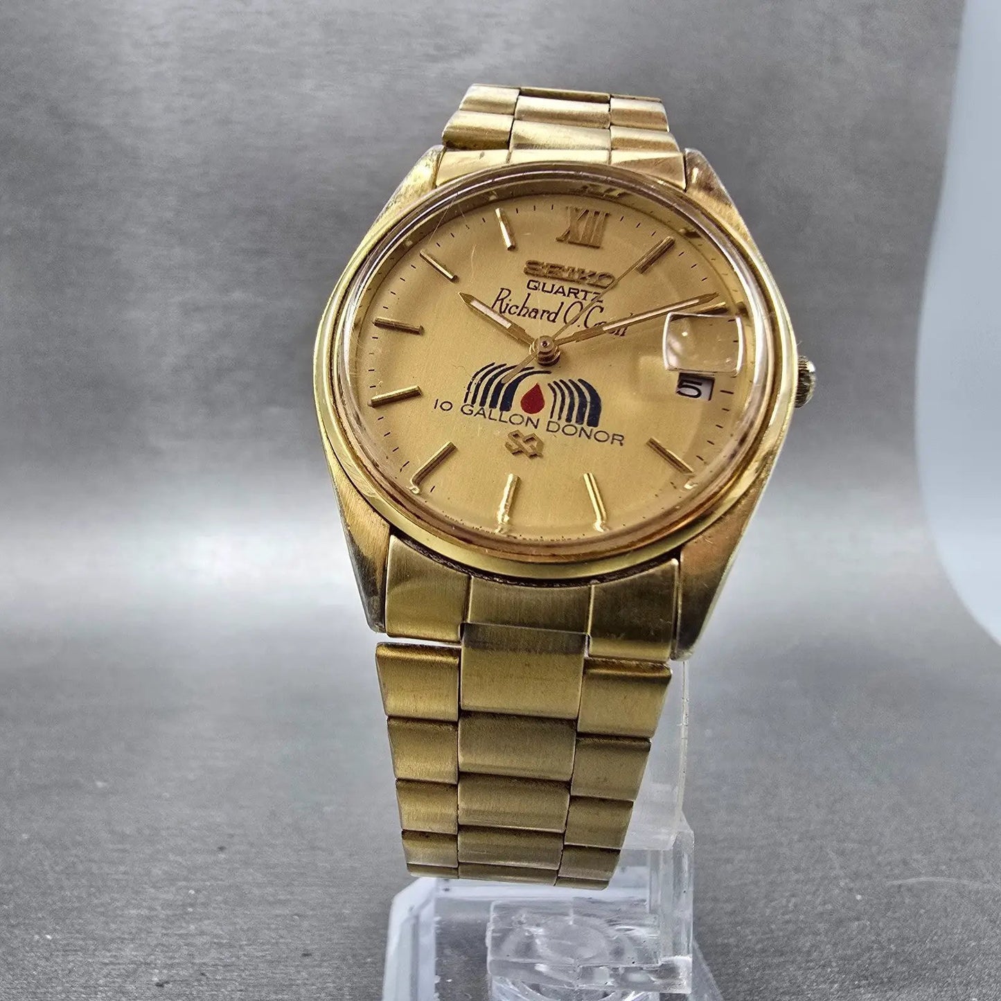 Seiko SQ Watch Men 33mm Champagne Dial Gold Tone Date READ!!!! 5y22-6009 New Bat5