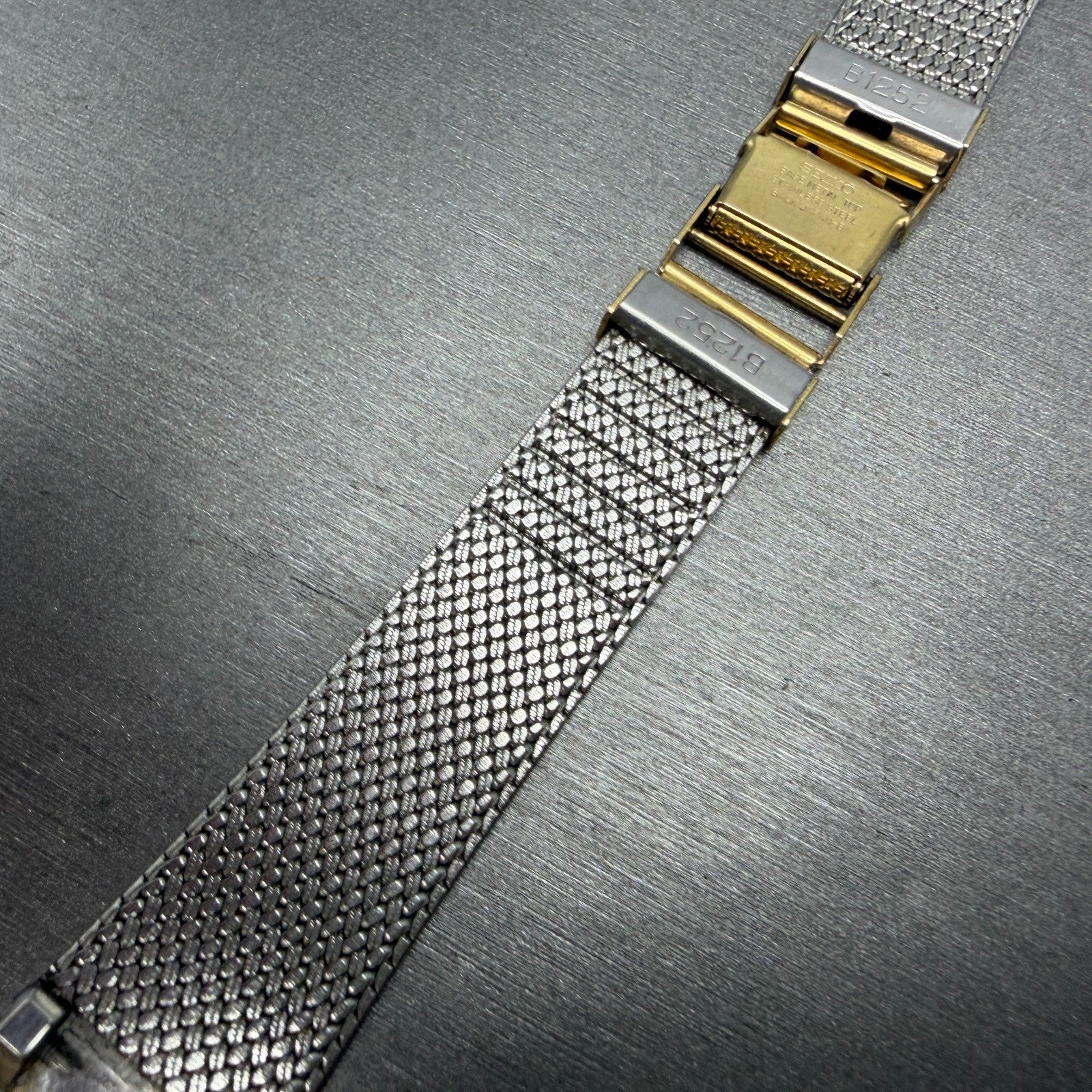 Seiko Tank Watch Men 25mm Black Dial Gold Tone Rectangle READ!! 7430-5499 NewBat15