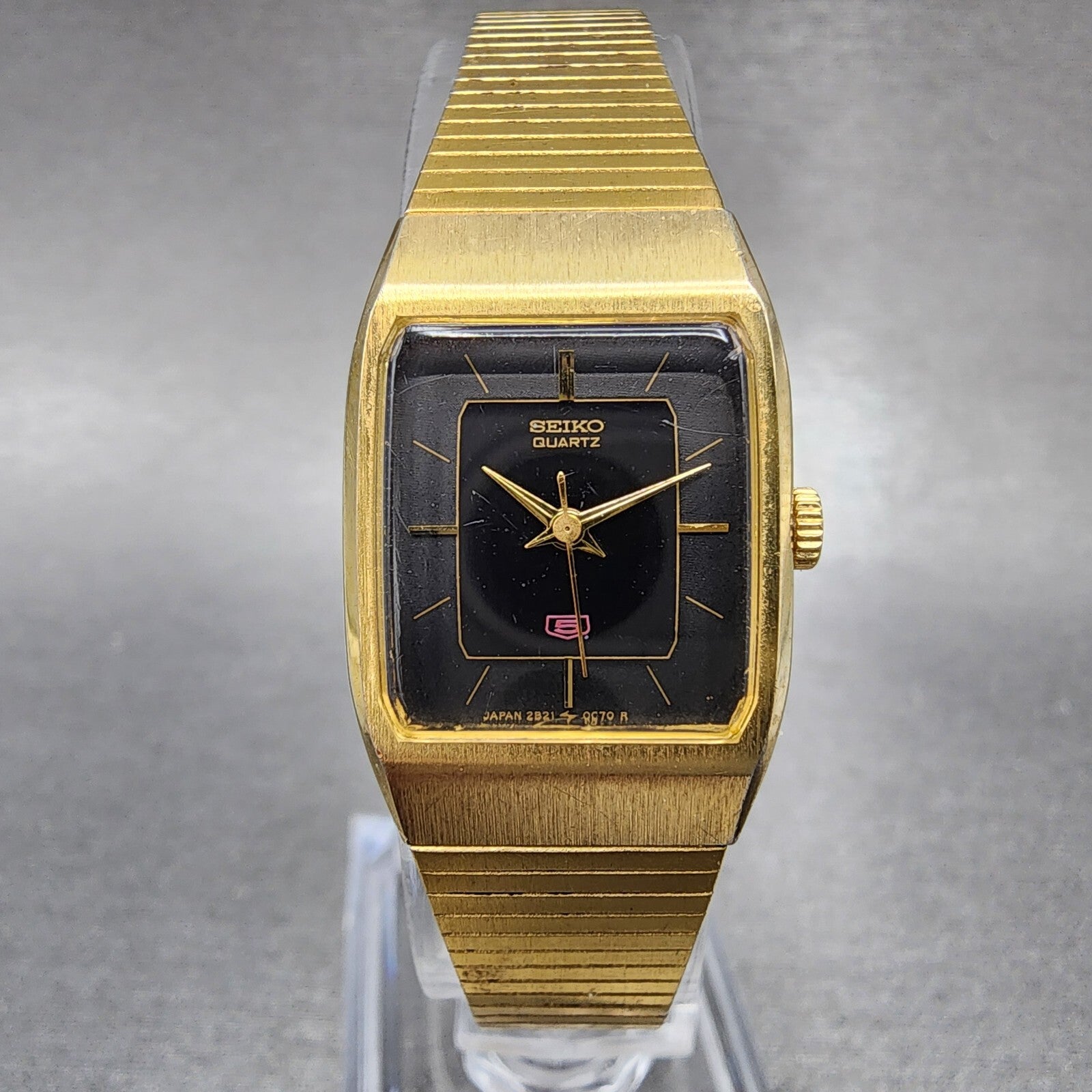 Seiko Tank Watch Women 18mm Black Dial Gold Tone Rectangle 2B215020 New Battery0