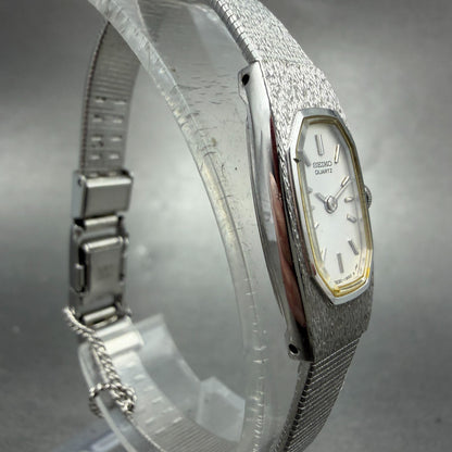 Seiko Tank Watch Women 13mm Silver Dial Silver Tone 2E20-6469 New Battery3