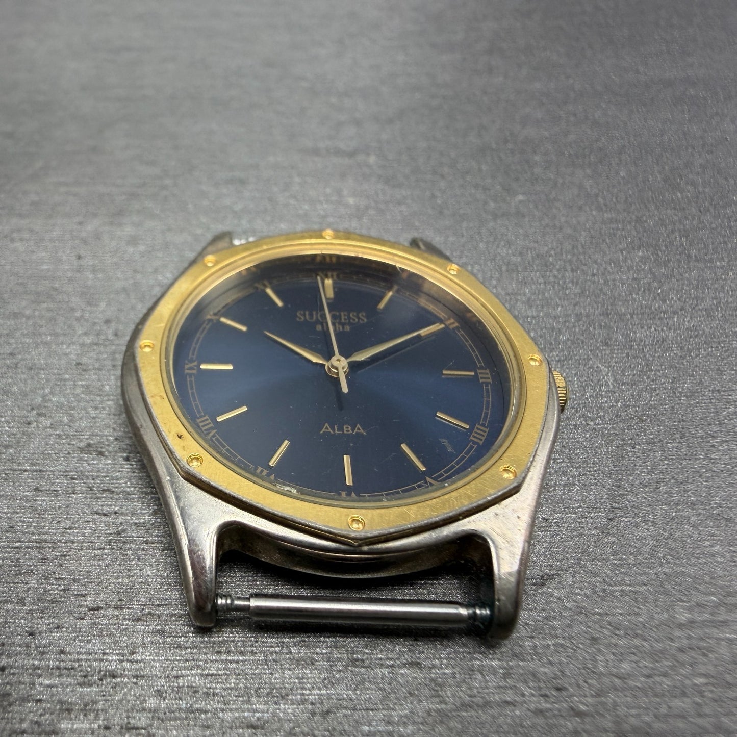 Seiko Alba Success Watch Unisex 32mm Blue Dial Two Tone V701-6320 New Battery2