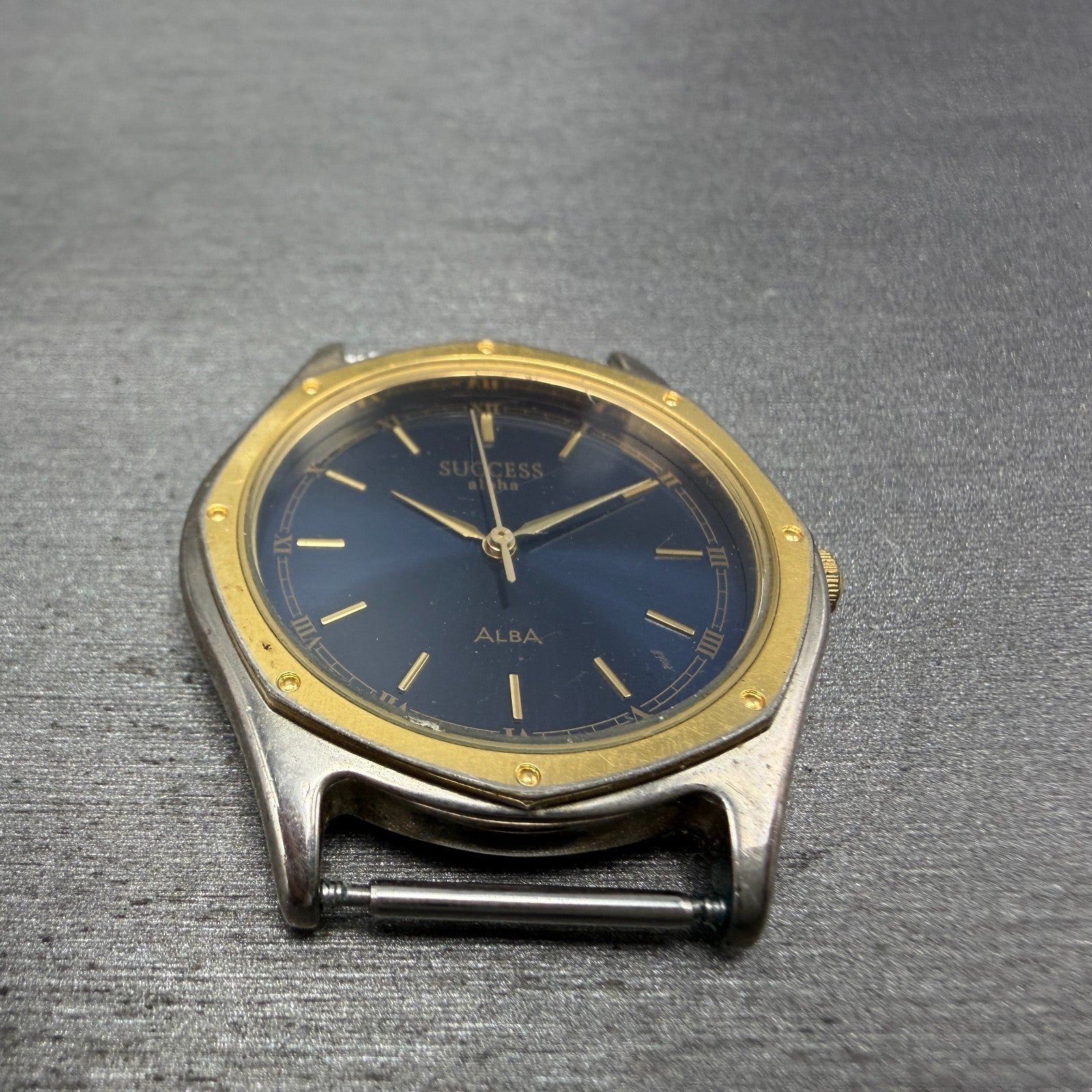 Seiko Alba Success Watch Unisex 32mm Blue Dial Two Tone V701-6320 New Battery2