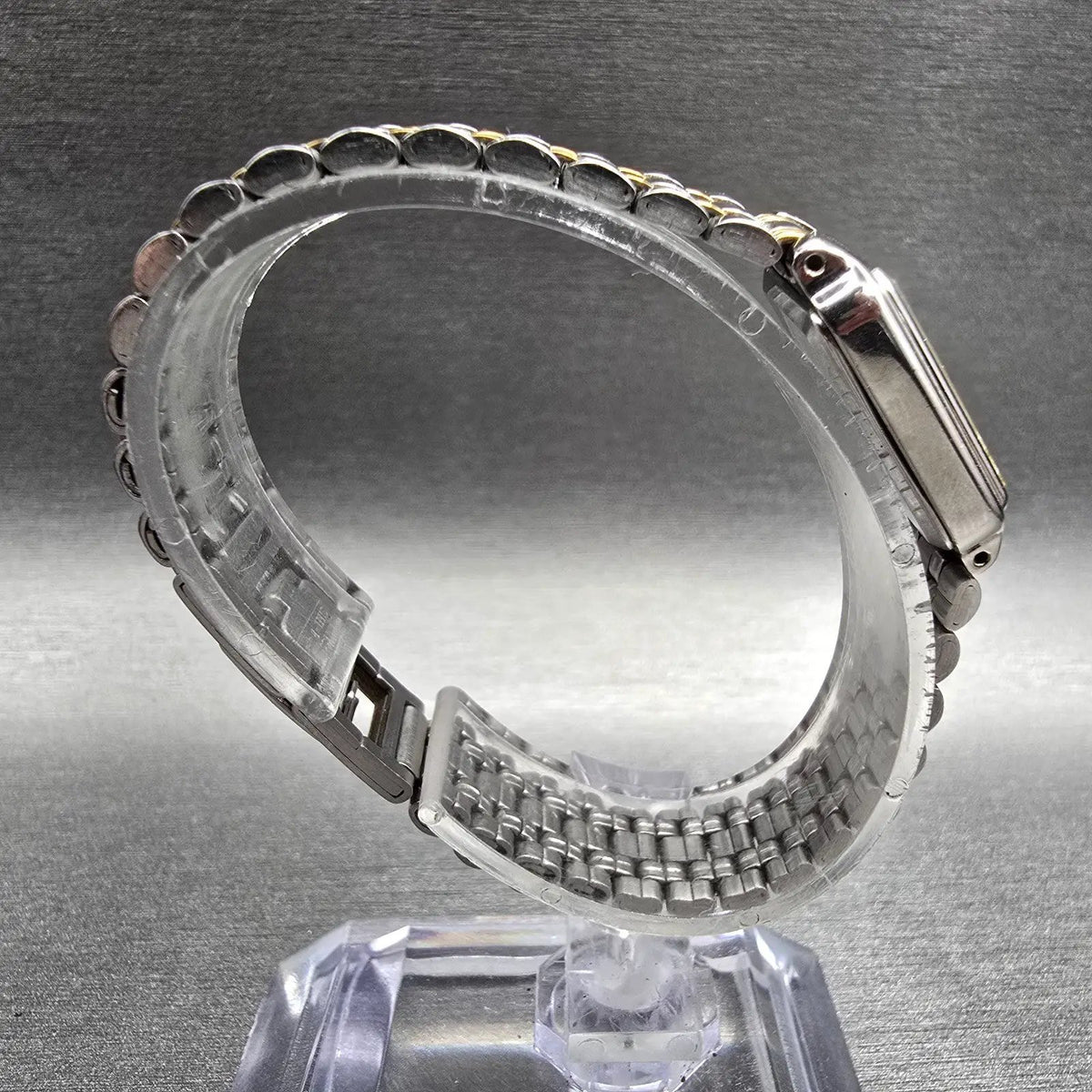 Seiko Tank Watch Women 17mm White Dial Two Tone Rectangle V401-5129 New Battery8