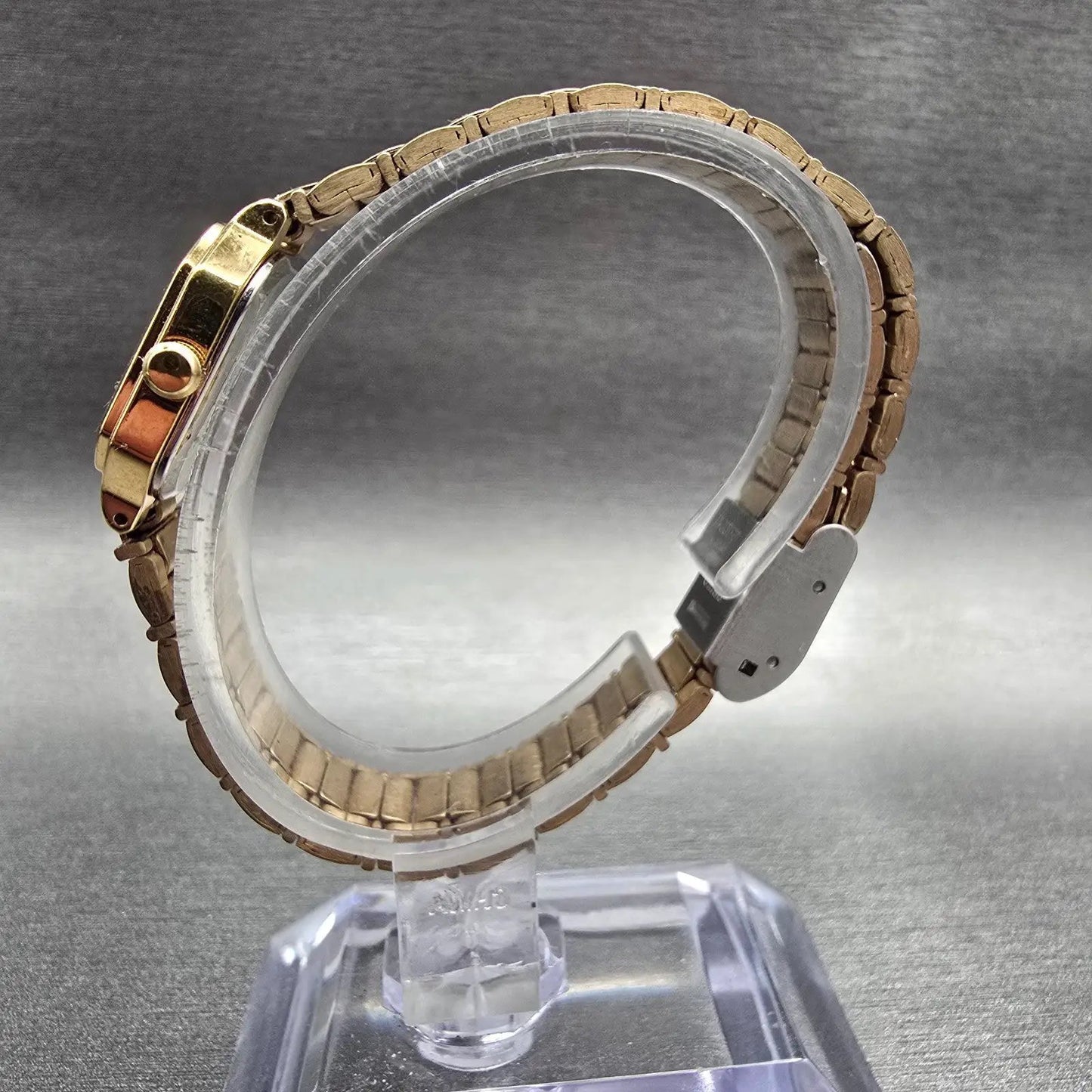 Seiko Tank Watch Women 18mm Gold Dial Gold Tone Rectangle V401-5250 New Battery6