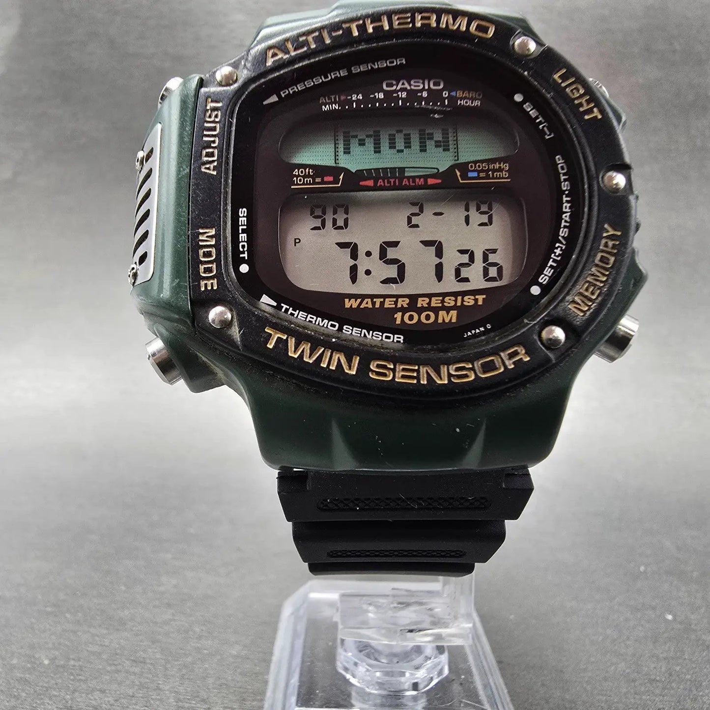 Casio ALT-6000 Twin Senor Watch Men 49mm Green Black Digital New Batt5