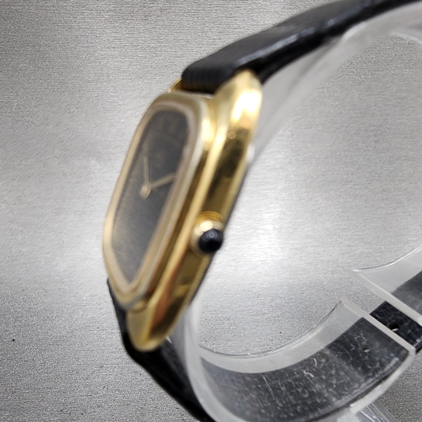 Seiko Tank Watch Women 24mm Black Dial Gold Tone Rectangle 23205140 New Battery2