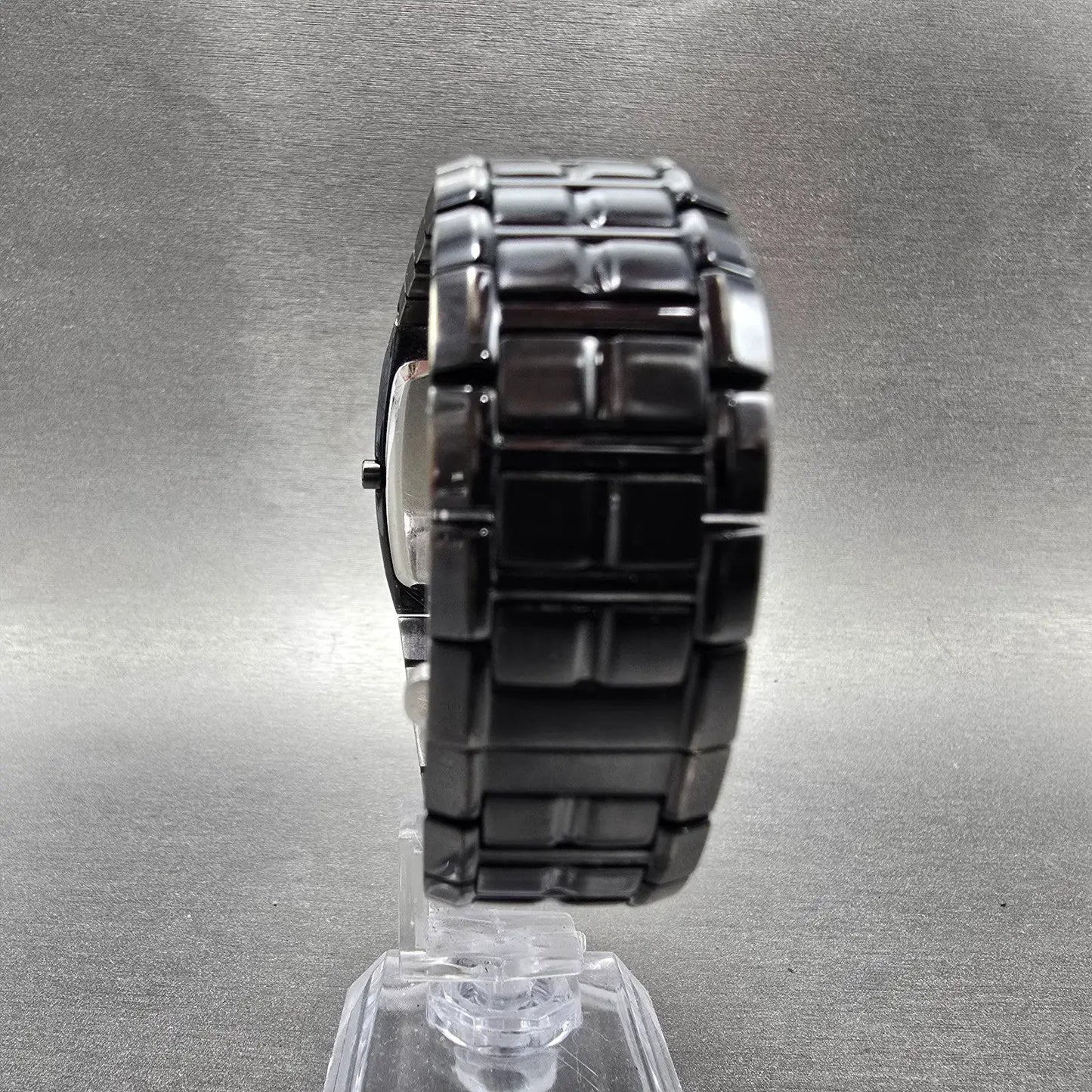 Citizen Eco-Drive Tank Watch Men 31mm Black Dial Black Date E111-S049377 Runs7