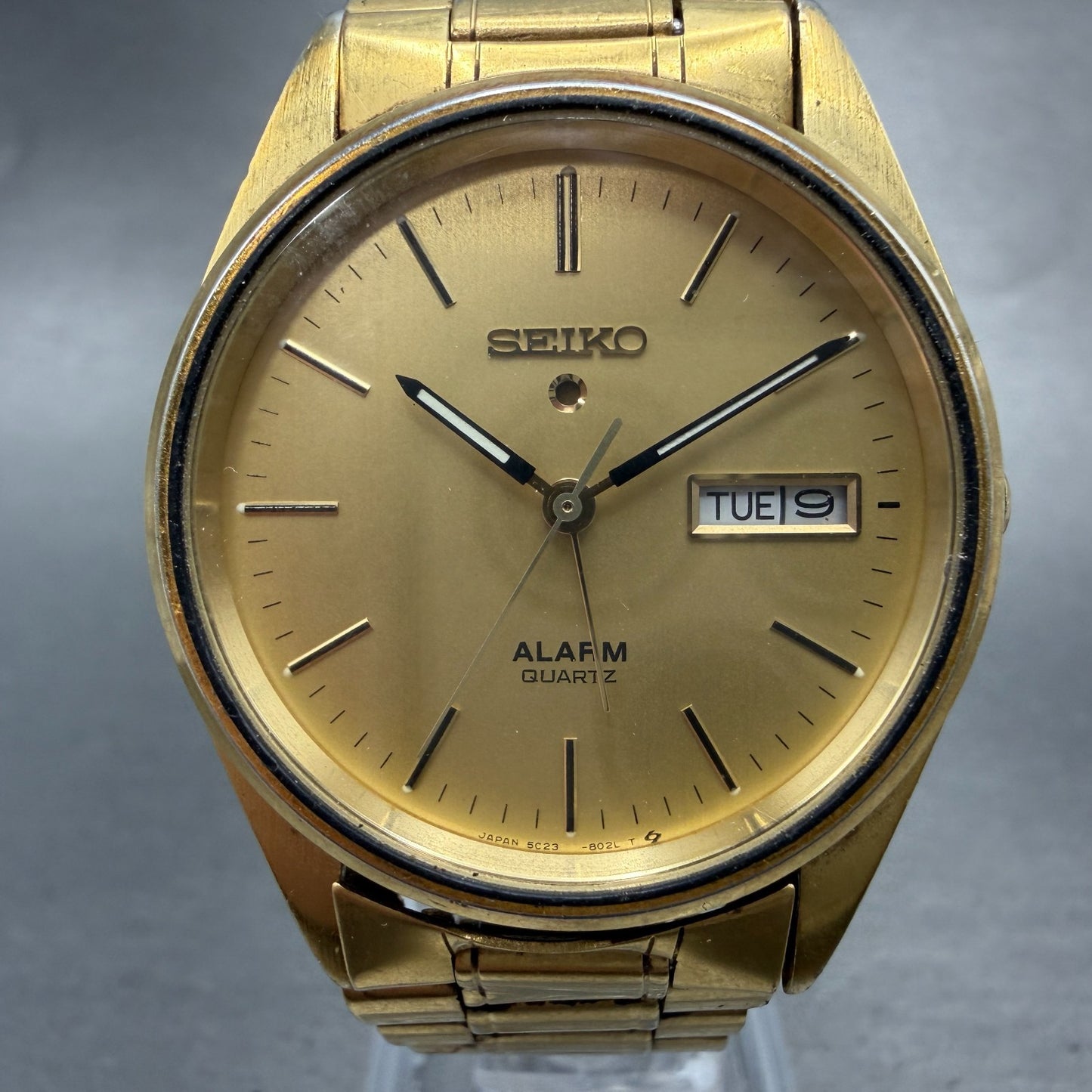 Seiko Alarm Watch Men 34mm Gold Dial Gold Tone Daydate Round 5C23-8009 New Batt20