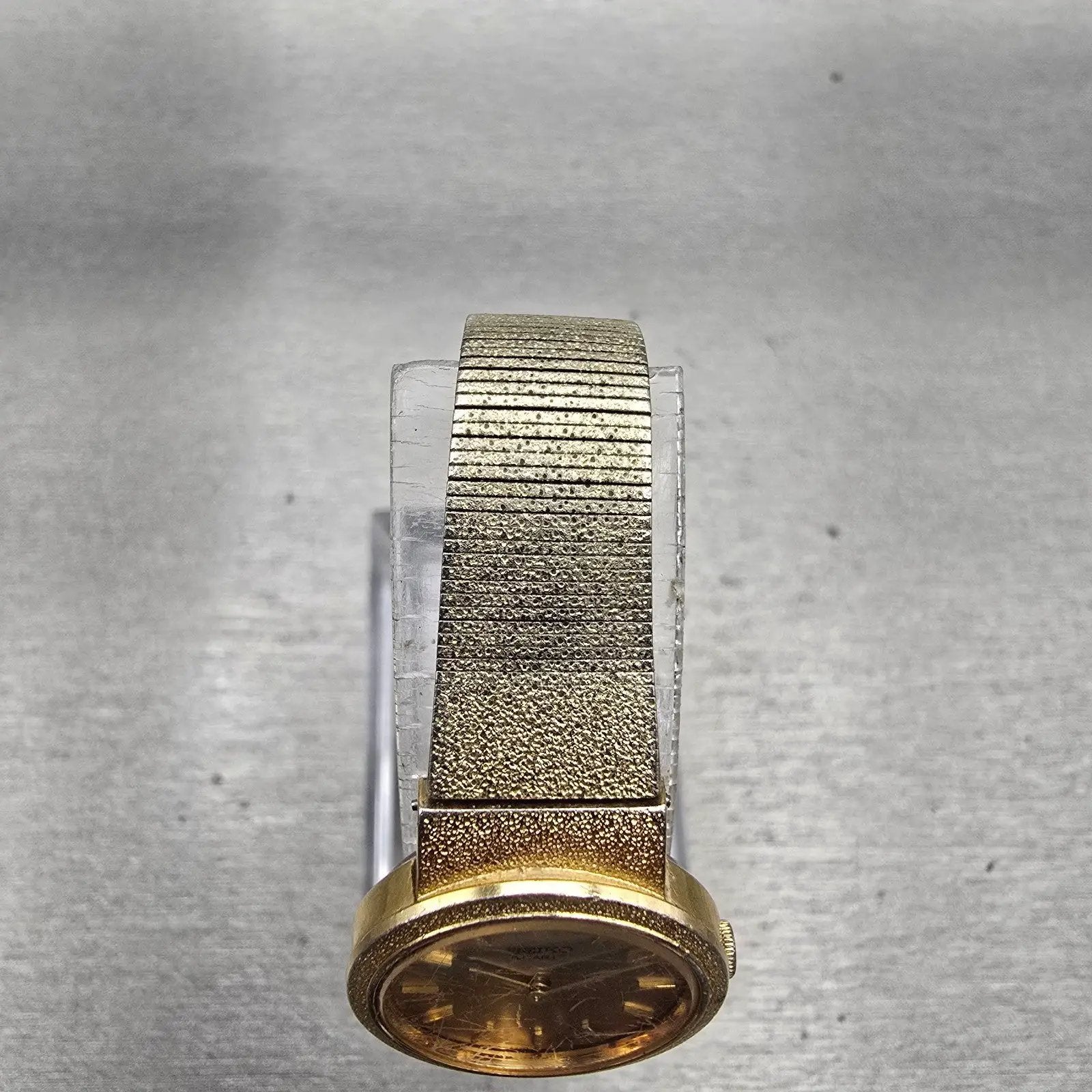 Seiko Watch Women 21mm Gold Dial Gold Tone Round 2320-0058 New Battery Vintage4
