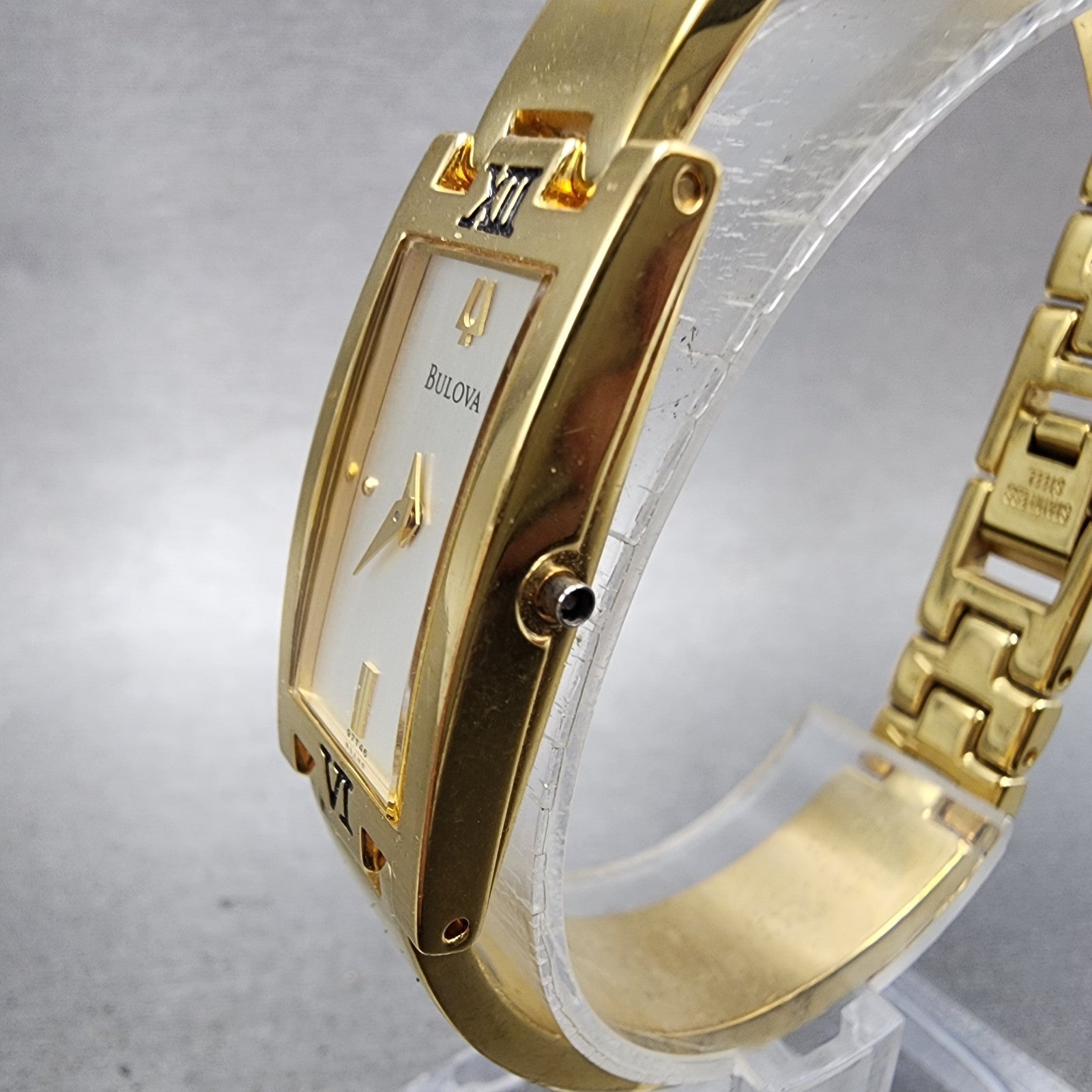 Bulova Tank Watch Women 15mm Silver Dial Gold Tone 97T46 New Battery READ!!!!!!!2