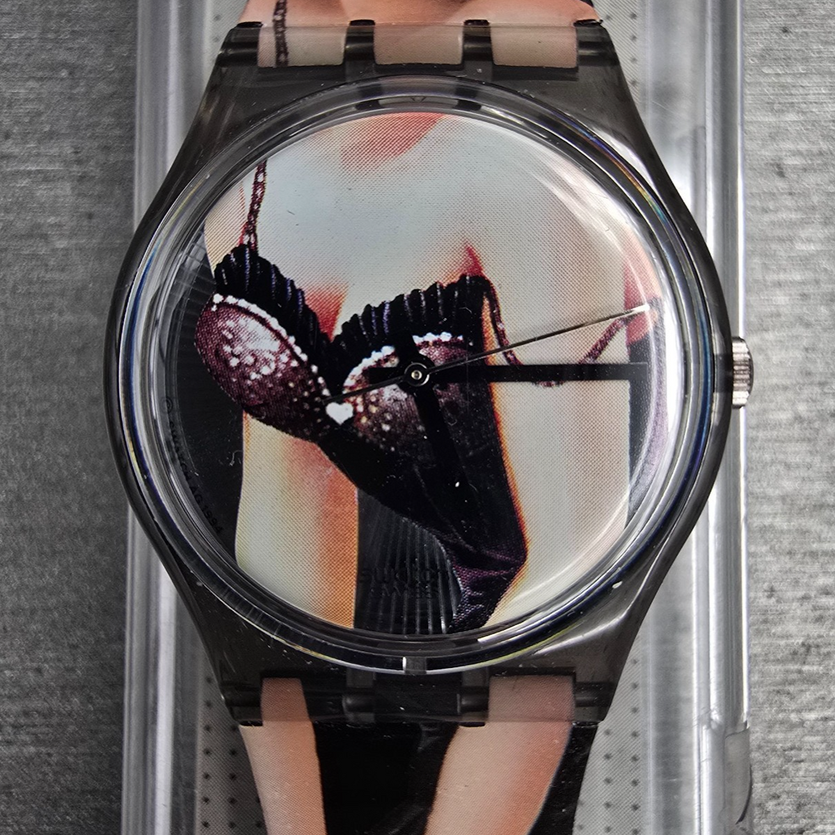 Swatch Lolita Watch Men 33mm Black Dial Black Tone Round GM128 New Battery NOS1