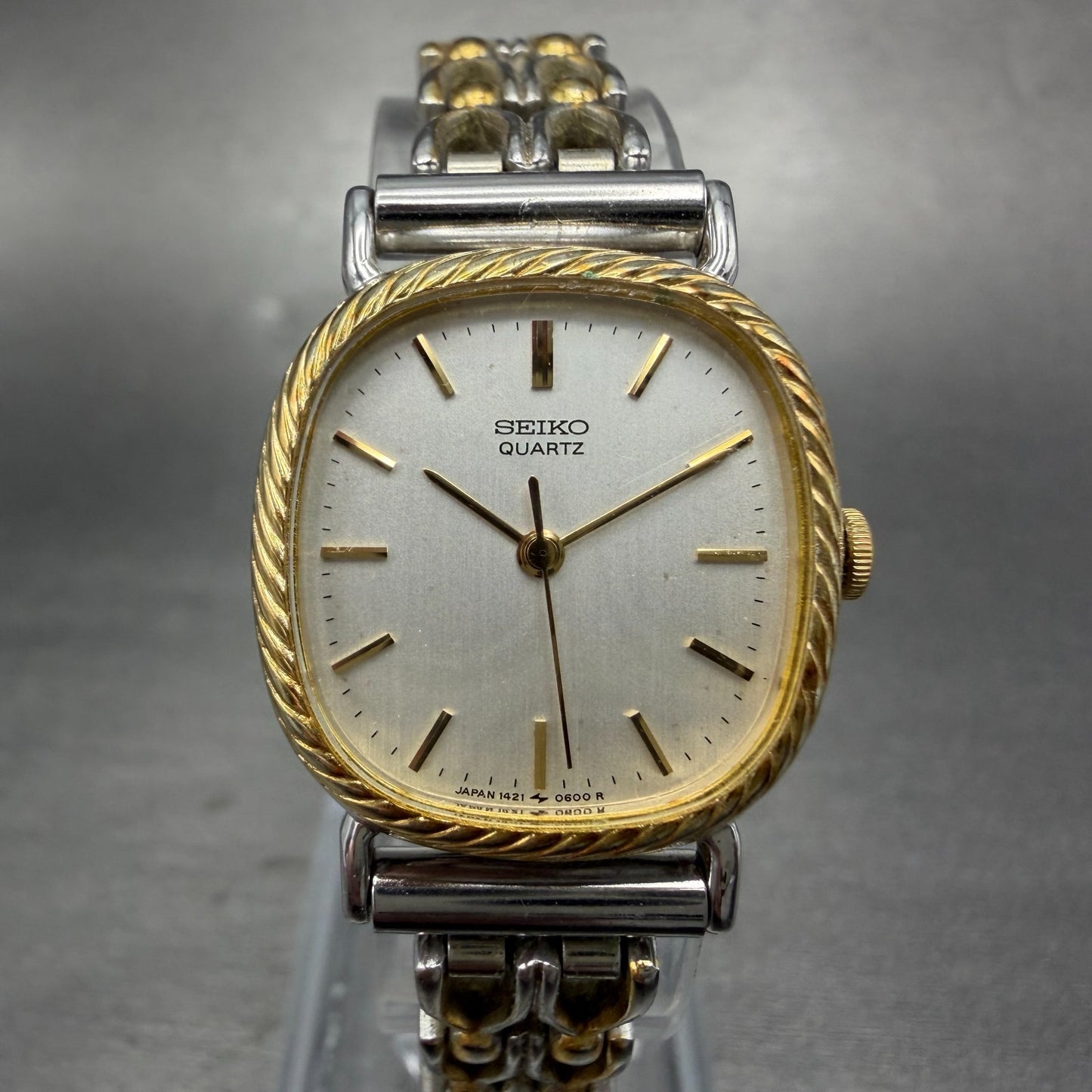 Seiko Watch Women 22mm Silver Dial Two Tone Oval 1421-5410 New Battery Vintage0