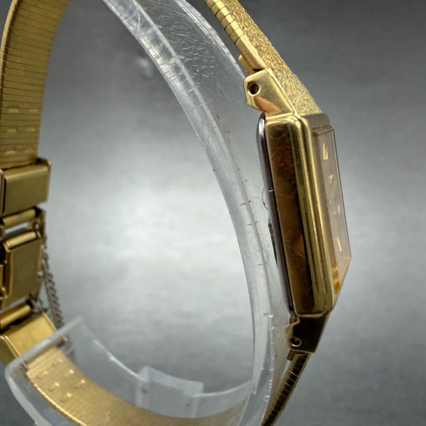 Seiko Tank Watch Women 12mm Champagne Dial Gold Tone 2e20-6479 New Battery ABGH3