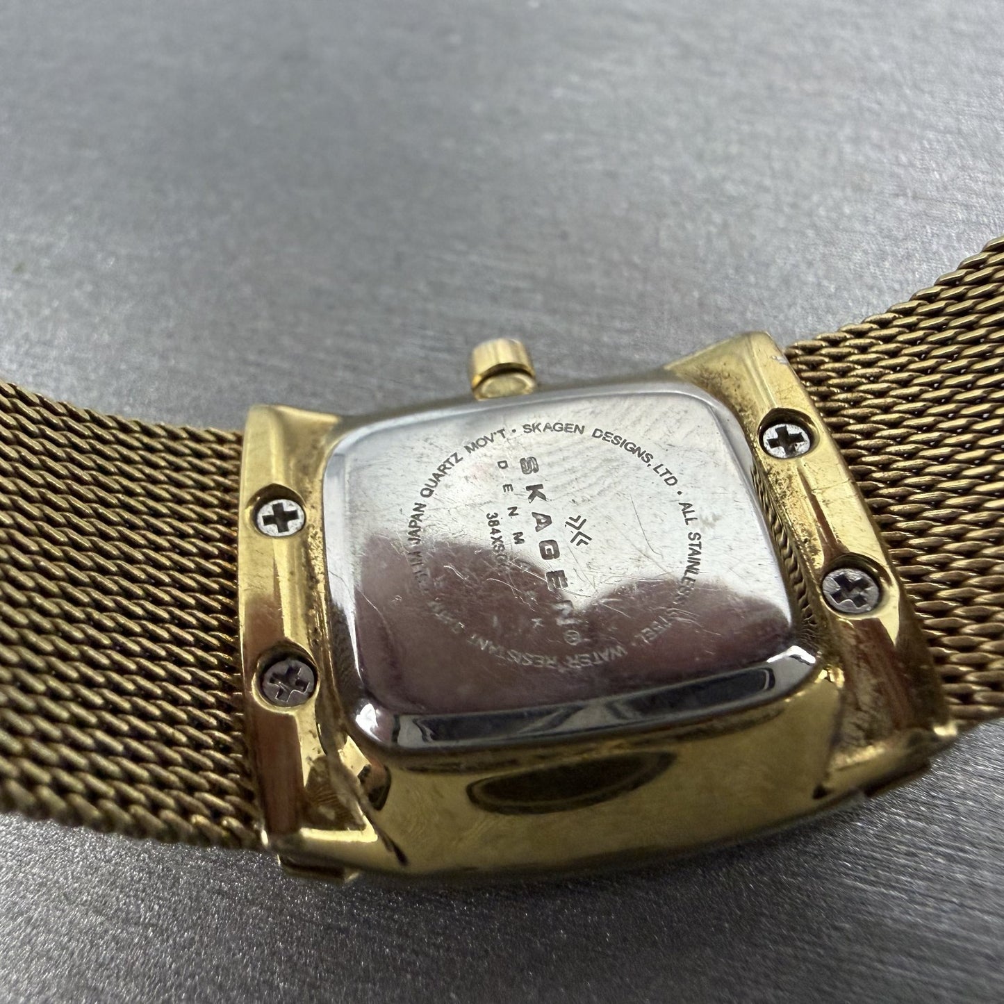 Skagen Tank Watch Women 21mm Mop Dial Gold Tone Rectangle 384XSGG New Battery10
