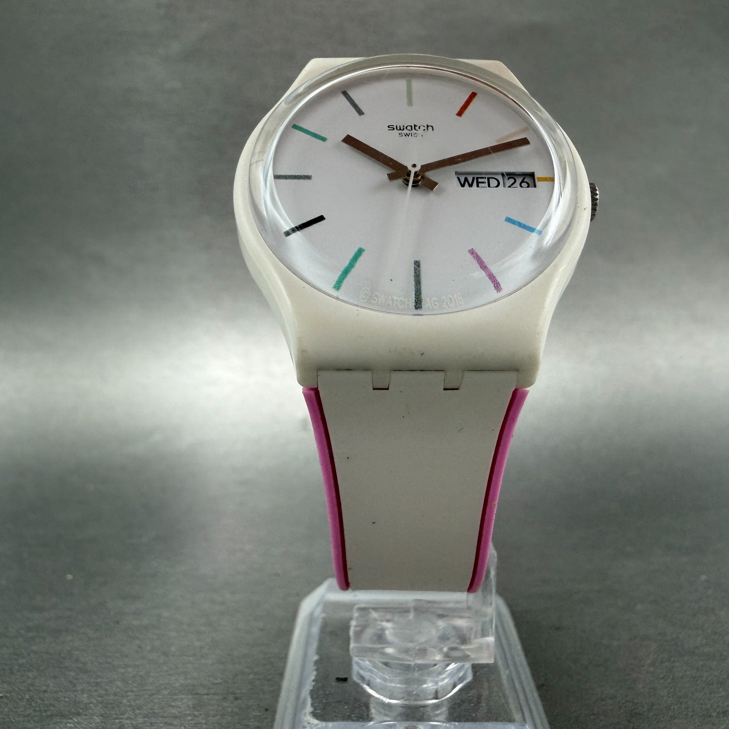 Swatch Edgyline Watch Men 34mm White Dial White Tone Daydate GW708 New Battery5