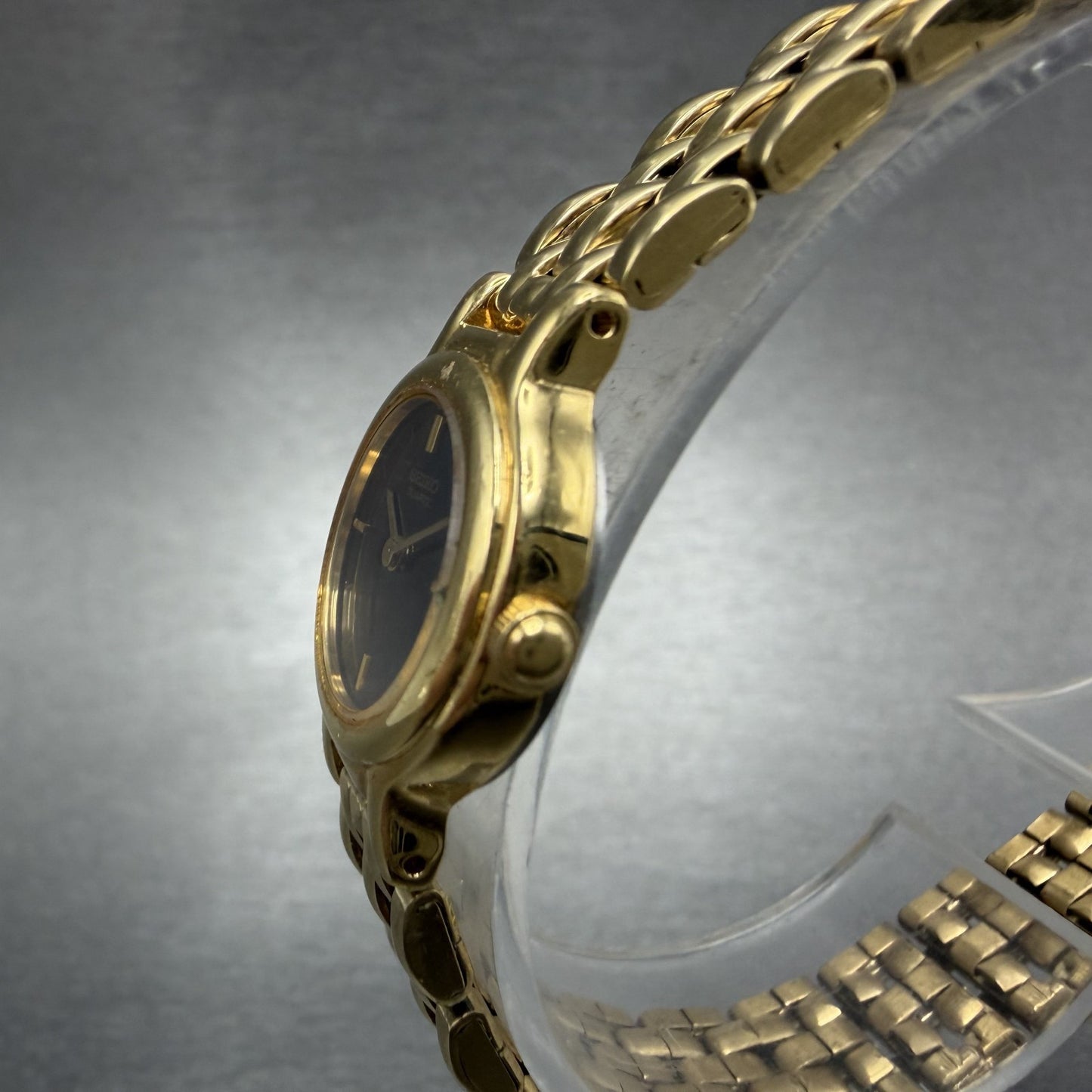 Seiko Watch Women 19mm Black Dial Gold Tone Round Vintage 1N00-0C49 New Battery2