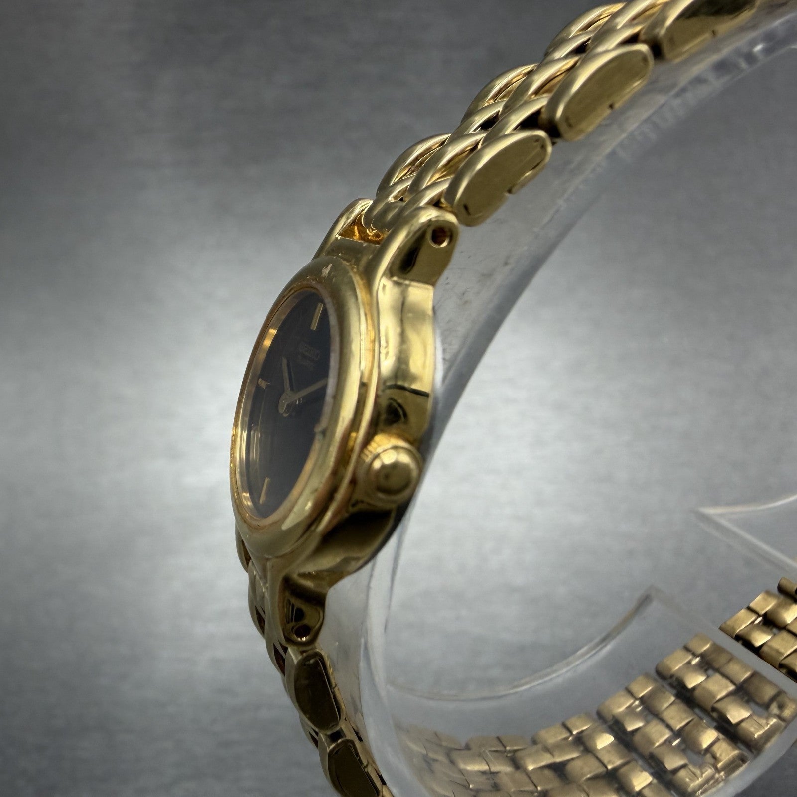 Seiko Watch Women 19mm Black Dial Gold Tone Round Vintage 1N00-0C49 New Battery2