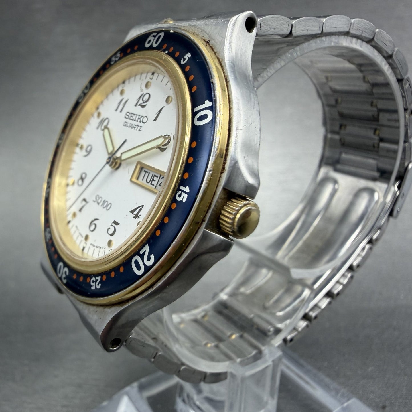 Seiko SQ Dive Watch Men 39mm White Dial Two Tone Daydate 5Y23-6130 New Battery2