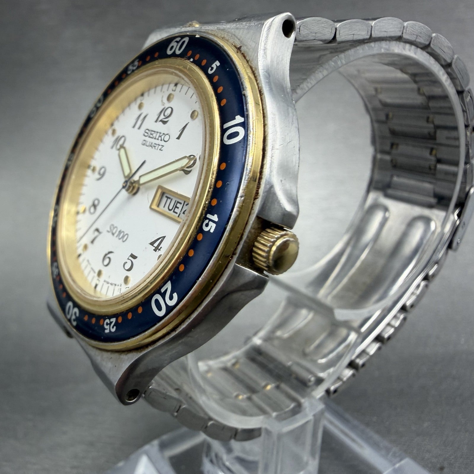 Seiko SQ Dive Watch Men 39mm White Dial Two Tone Daydate 5Y23-6130 New Battery2