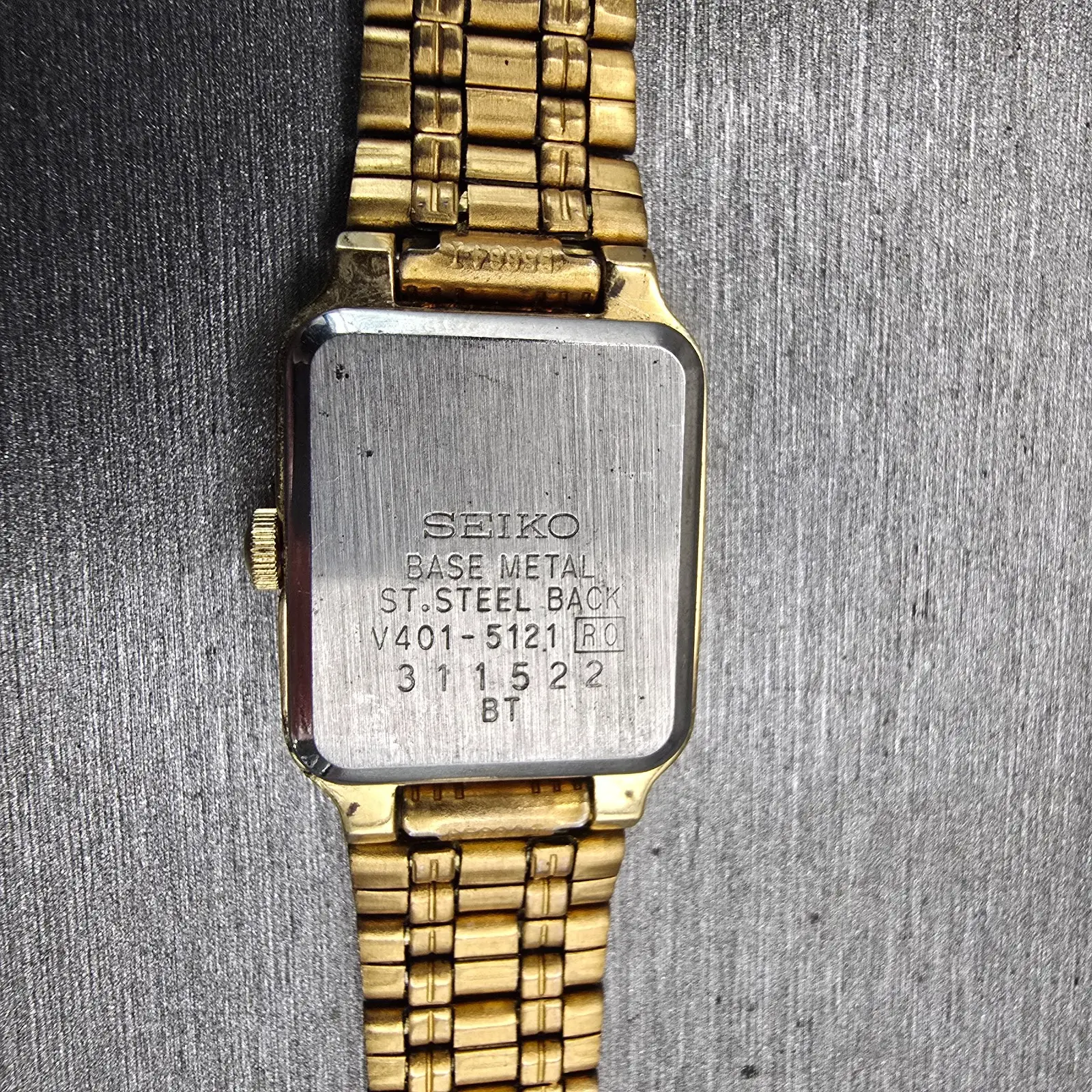 Seiko SX Watch Women 17mm Gold Dial Gold Tone Rectangle V401-5121 New Battery10