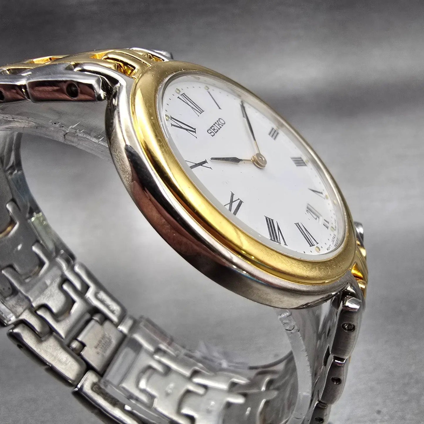 Seiko Watch Men 34mm White Dial Two Tone Date Round 7N39-7029 New Battery VTG3