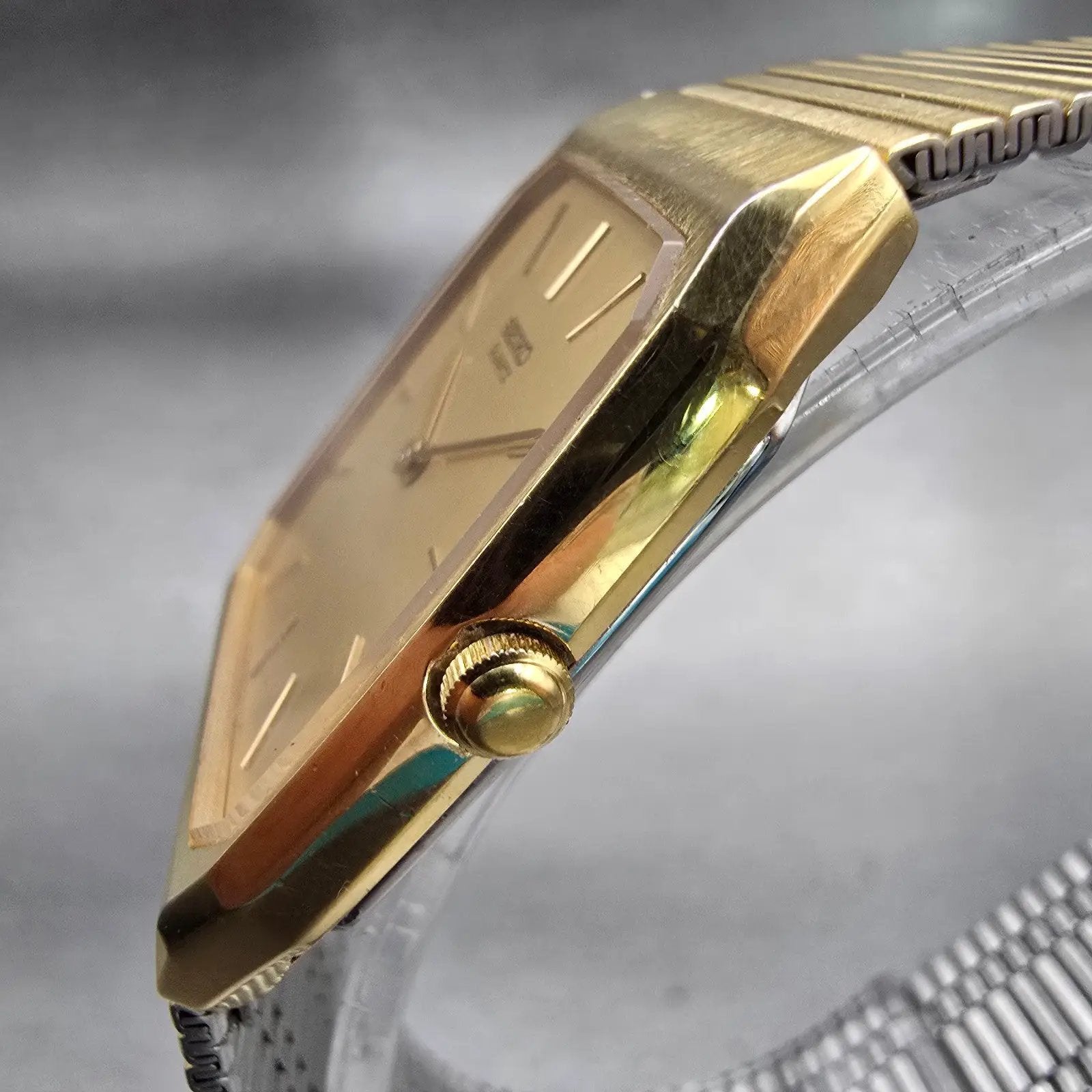 Seiko Watch Men 26mm Gold Dial Gold Tone Rectangle 6530-5080 New Battery Vintage2