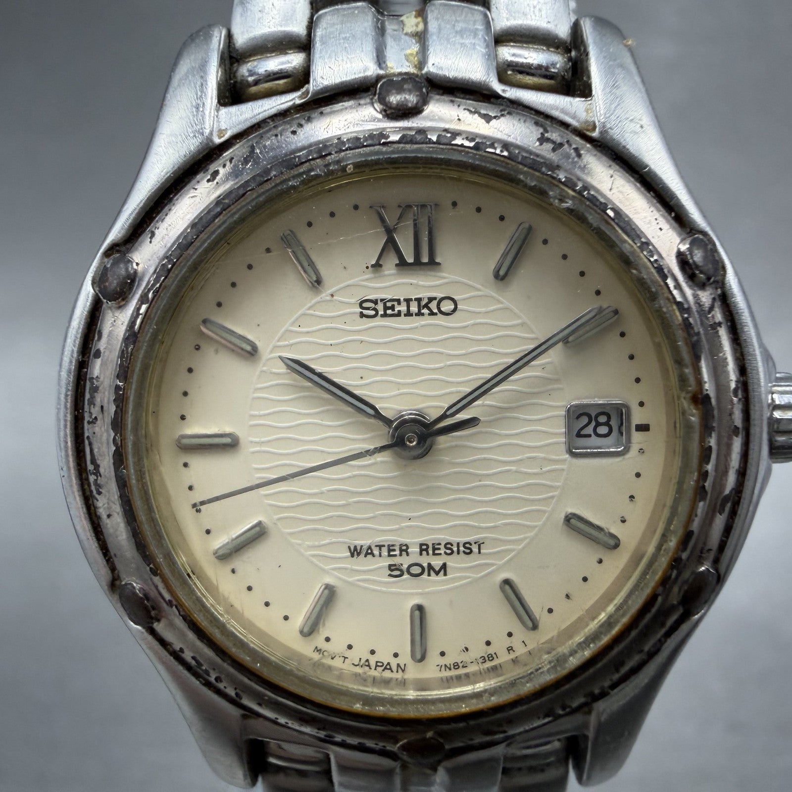 Seiko Watch Women 26mm Cream Dial Silver Tone Date Round 7N820599 New Battery Q1