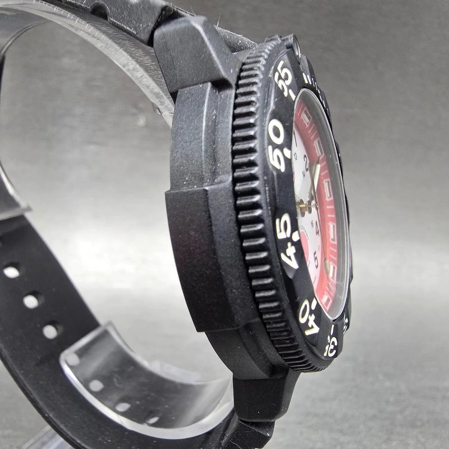 Luminox Navy Seal Watch Men 43mm White Dial Black Date Japan Tsunami Aid New Bat4