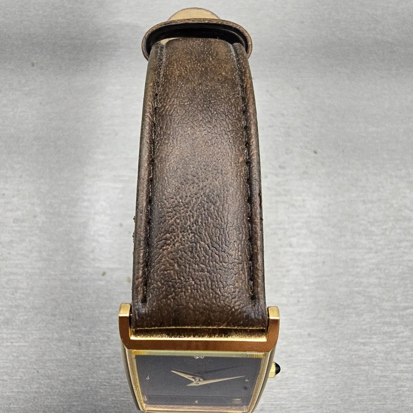 Seiko Pulsar Tank Watch Men 25mm Black Dial Gold Tone Rectangle V500-5A70 NewBat4