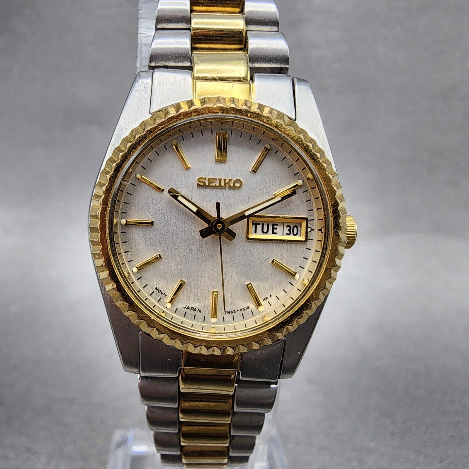 Seiko Watch Women 25mm White Dial Two Tone daydate Round 7n830041 New Batt AB560