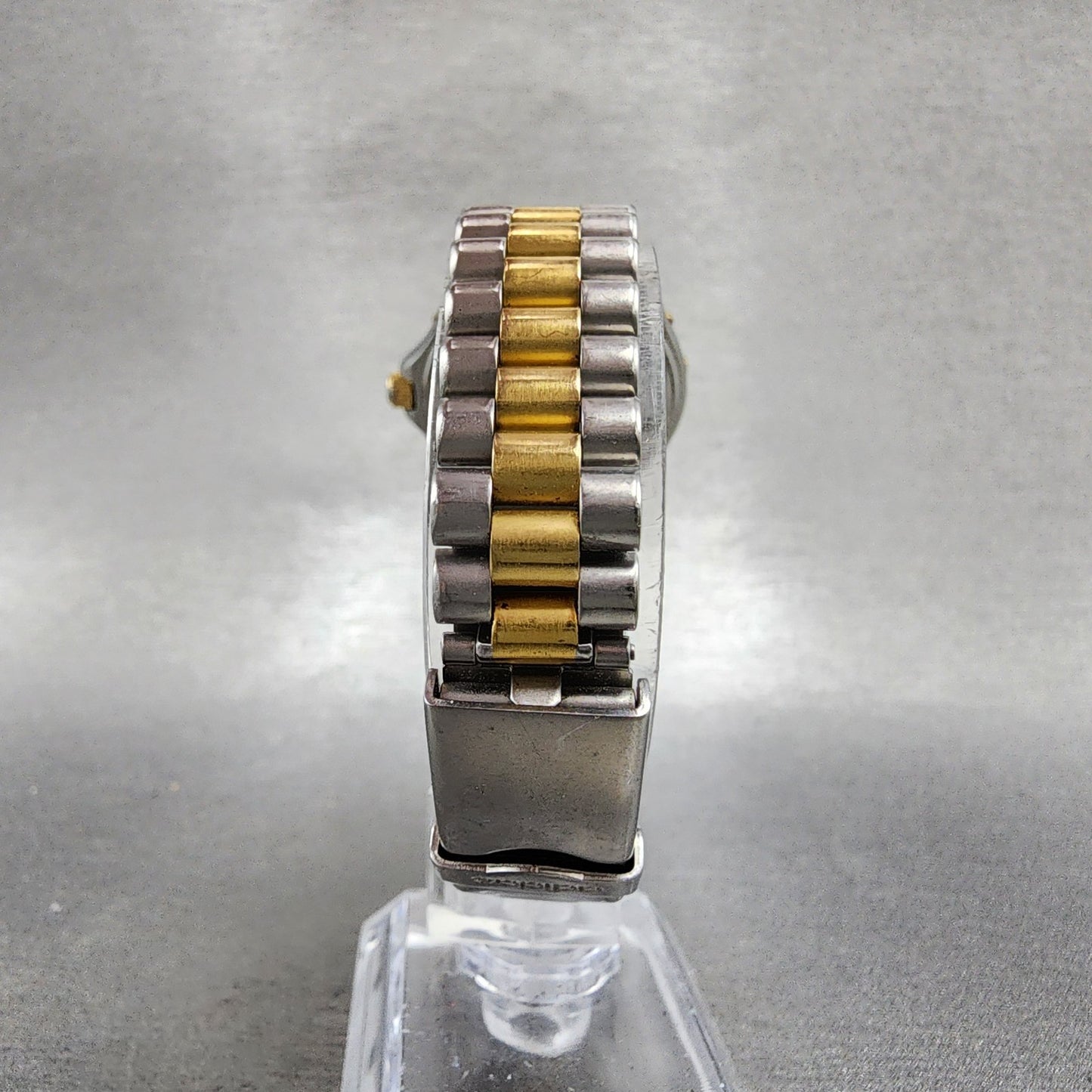 Adidas Adventure Dive Watch Women 29mm Gold Dial Two Tone Date Round New Battery7