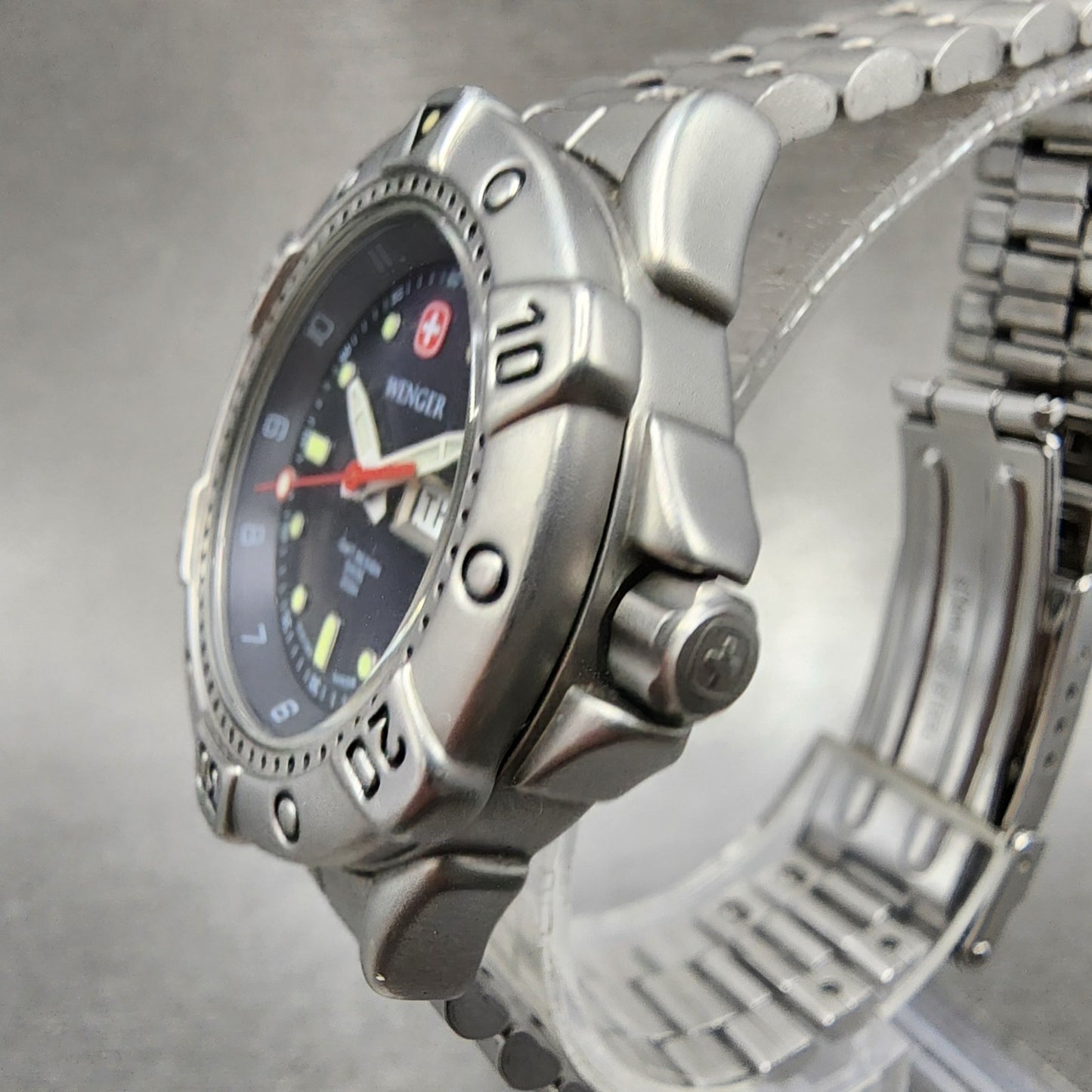 Wenger SMT Dive Watch Women 30mm Blue Dial Steel Daydate Round 091.0654 New Batt2