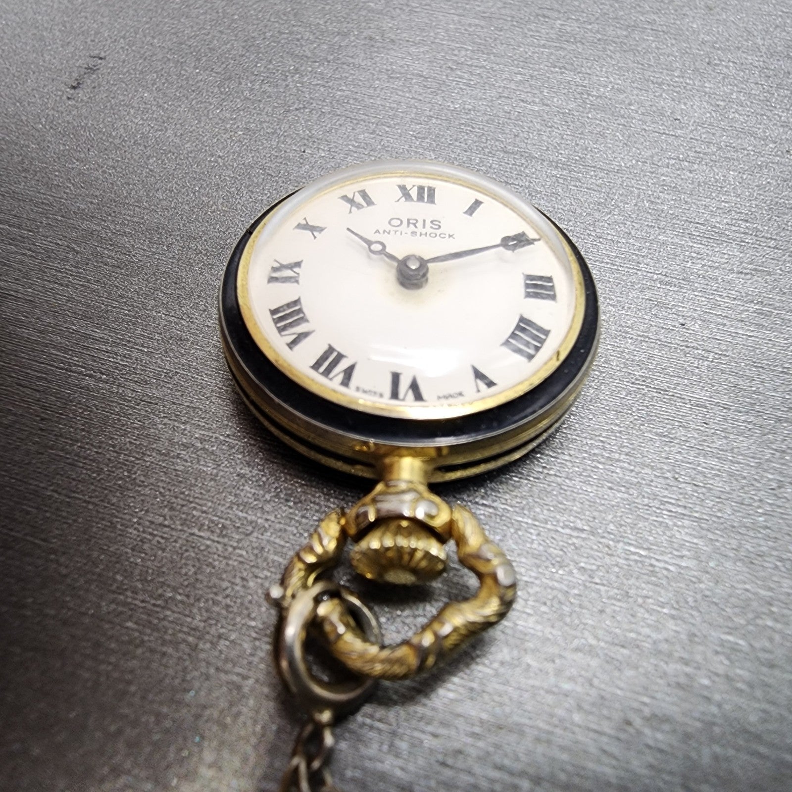 Oris Pocket Watch Women 24mm White Dial Gold Tone Manal Wind Runs Vintage2