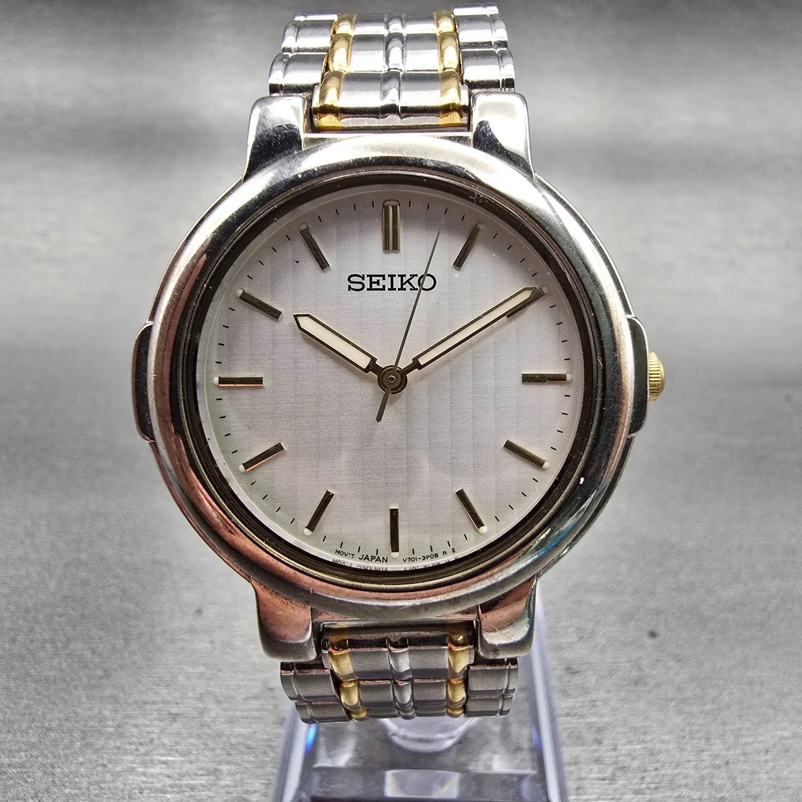 Seiko Watch Men 34mm Silver Dial Two Tone Round V701-2F40 New Battery Vintage0