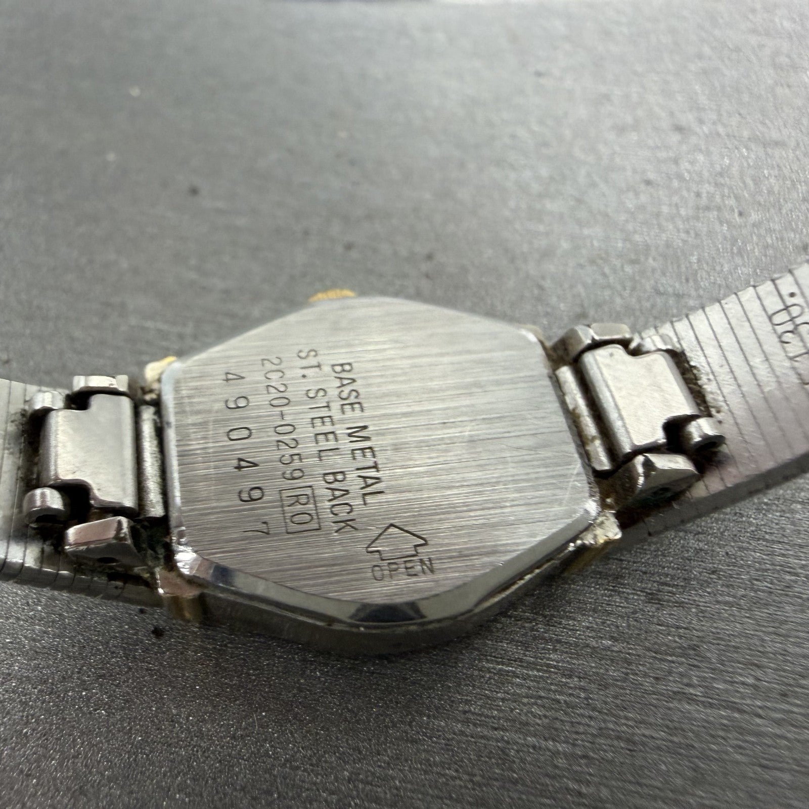 Seiko Watch Women 16mm Silver Dial Two Tone Round 2C20-0259 New Battery9