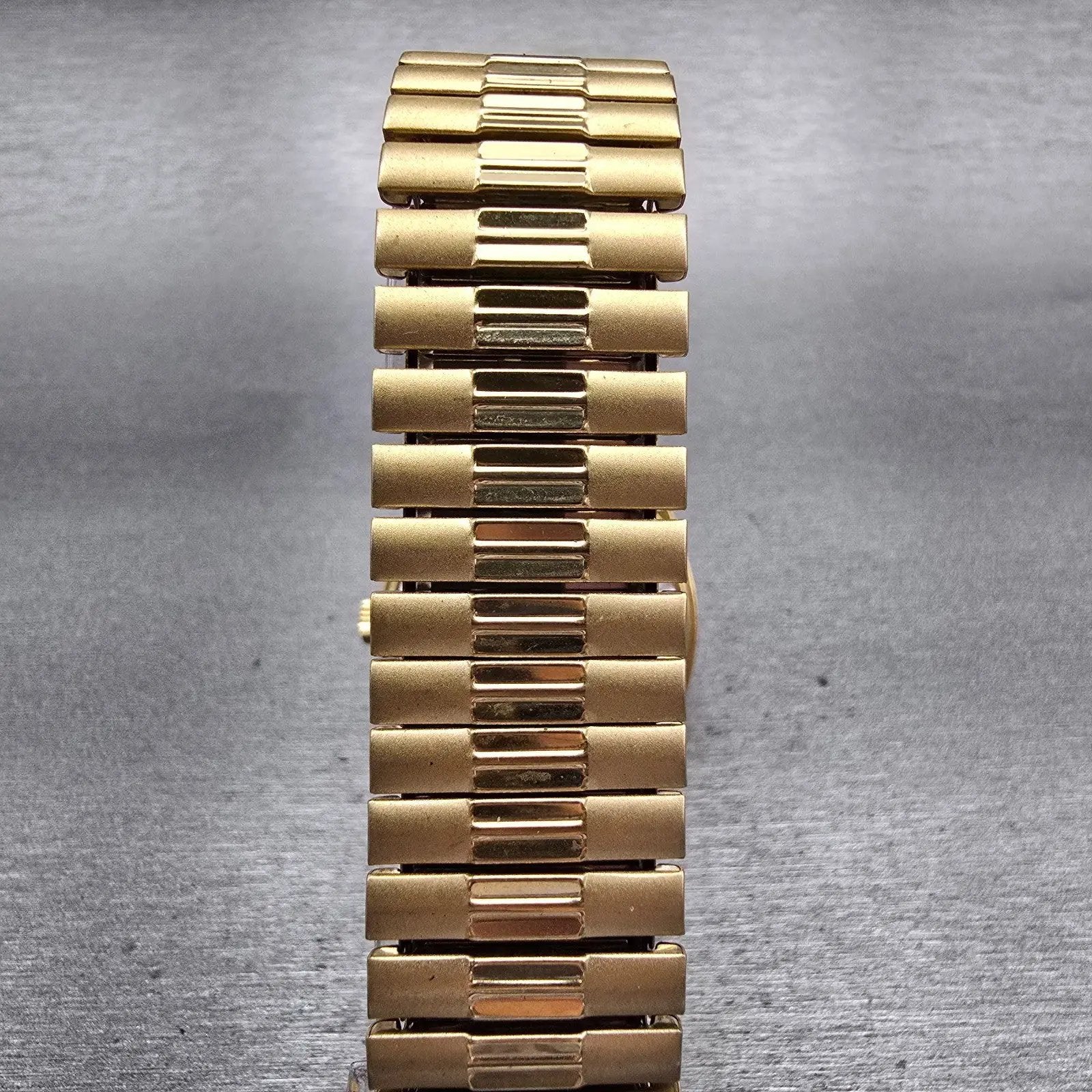 Bulova President Watch Men 36mm Gold Dial Gold Tone Daydate Round 97C03 New Batt7