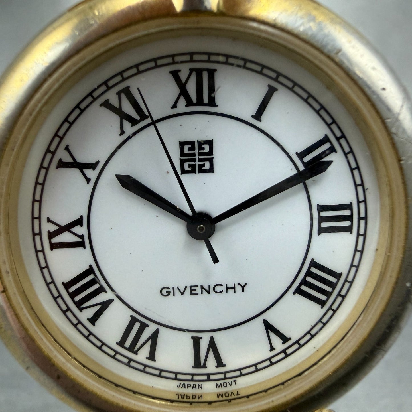 Givenchy Watch Men 32mm White Dial Gold Tone Round PARTS Vintage2