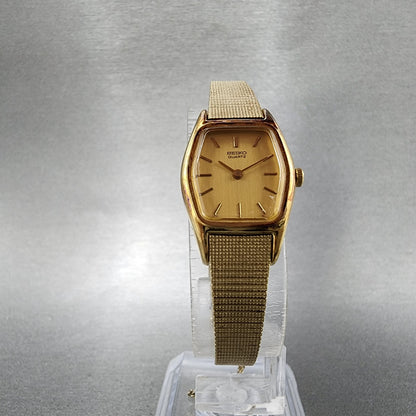 Seiko Watch Women 18mm Champagne Dial Gold Tone 2c206440 New Battery5
