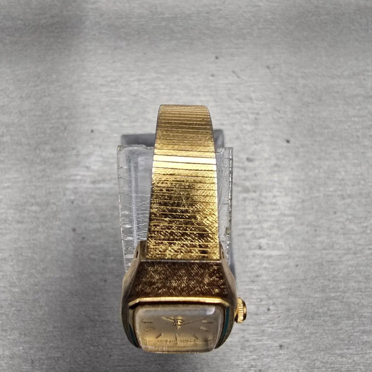 Seiko Watch Women 17mm Champagne Dial Gold Tone Rectangle 5421-5029 New BatteryP4