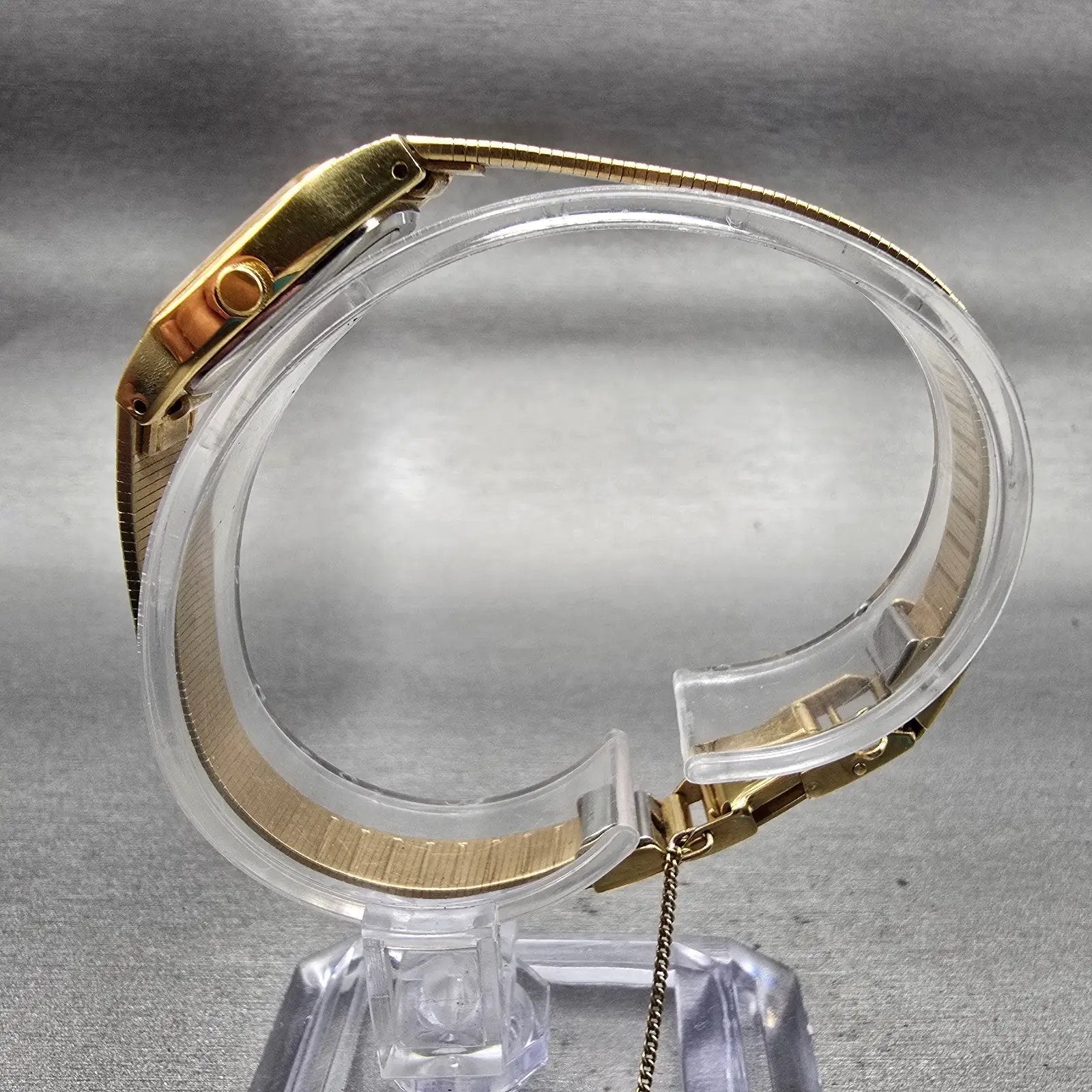 Seiko Watch Women 17mm Gold Dial Gold Tone Rectangle 2P21-5080 New Battery VTG6