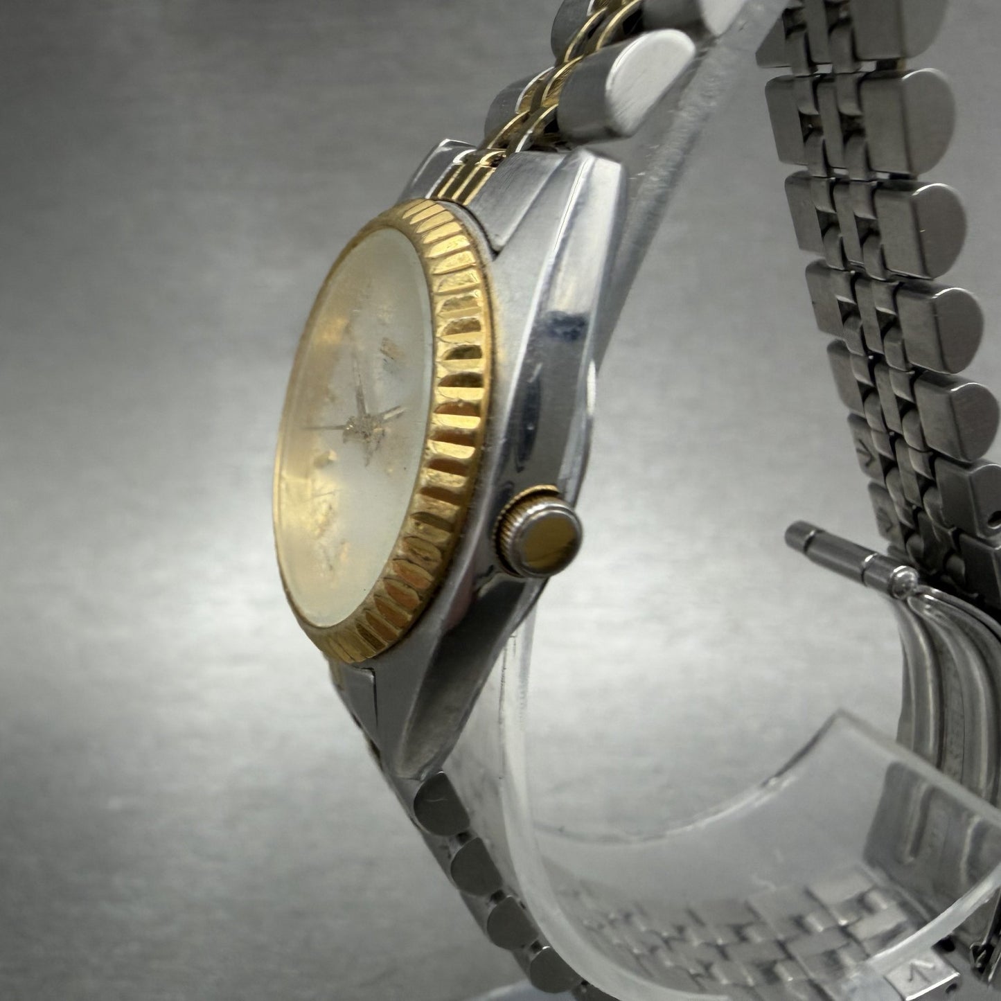 Seiko Watch Women 25mm White Dial Two Tone Daydate Round 7n83-0041 New Batt ONSI2