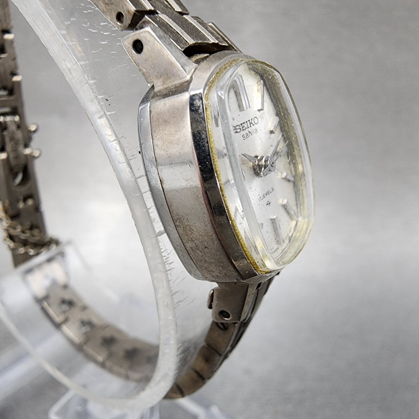 Seiko Salvia Watch Women 15mm Silver Dial Silver Tone Manual 11043030 Runs3