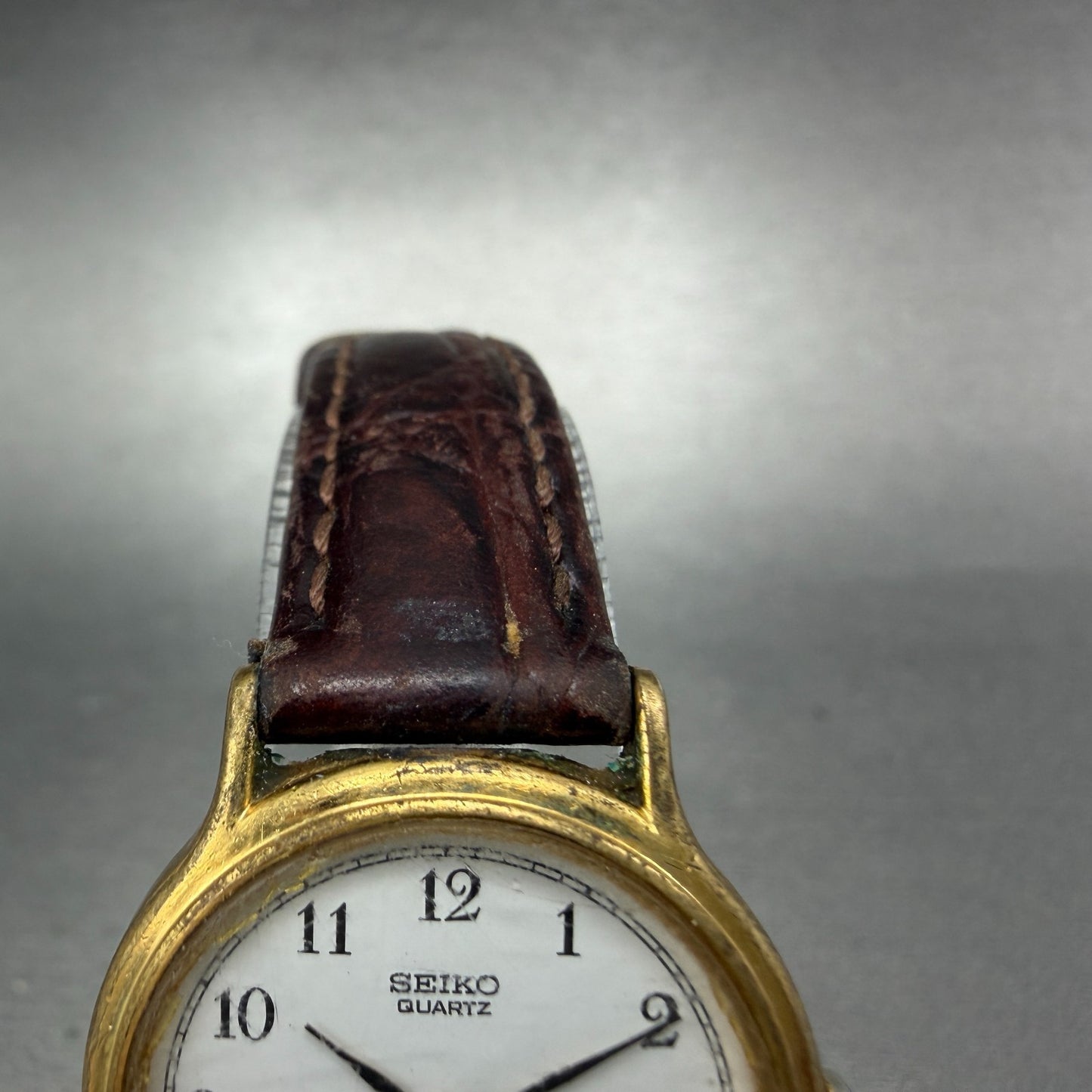 Seiko Watch Women 26mm White Dial Gold Tone Round Vintage V700-6091 New Battery4