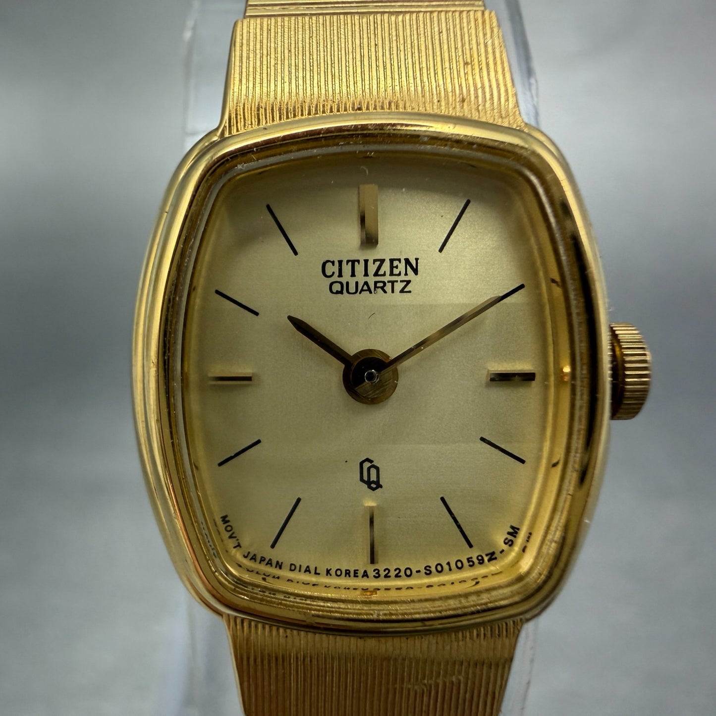 Citizen CQ Watch Women 17mm Champagne Dial Gold Tone 3220 New Battery Vintage1