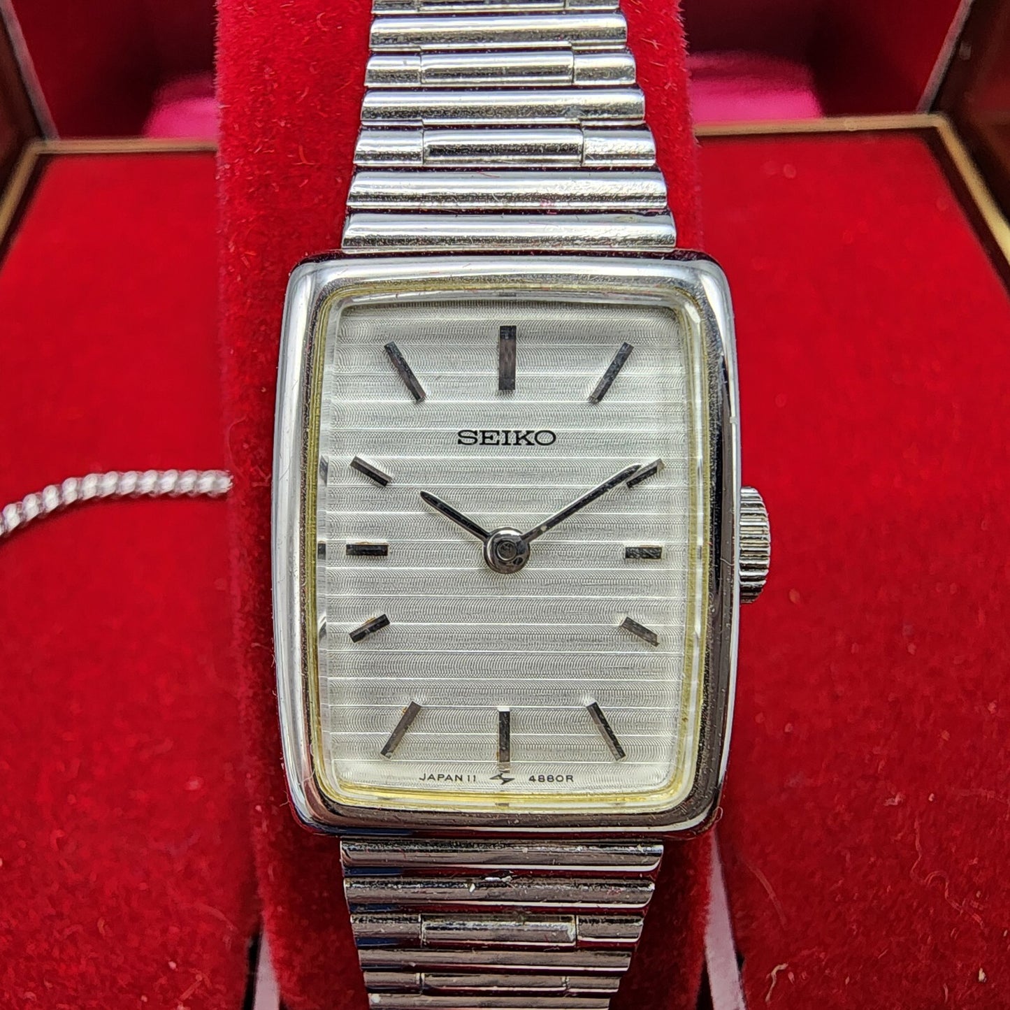 Seiko Tank Watch Women 17mm Silver Dial Silver Tone Manual Wind NOS Runs 11001