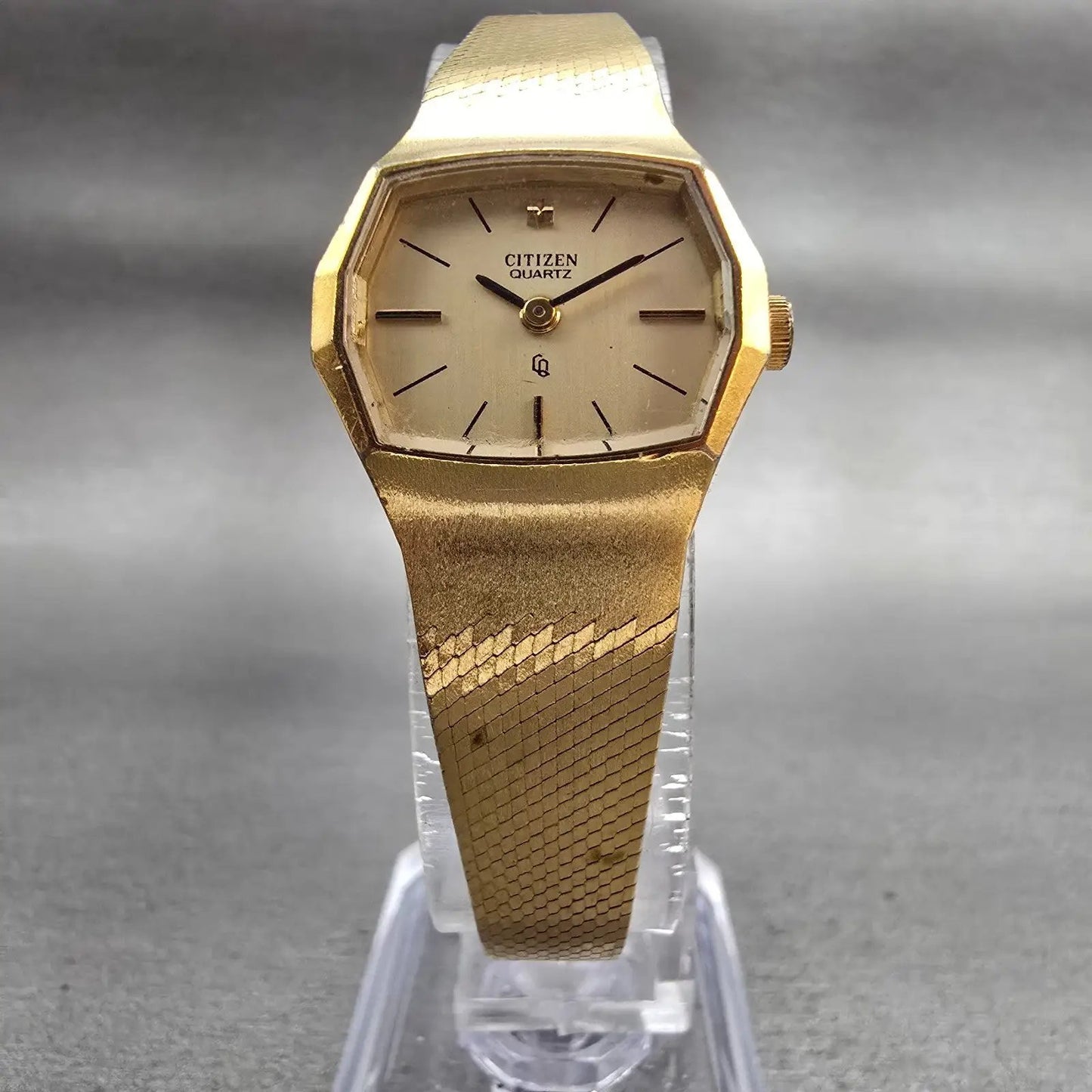 Citizen CQ Watch Women 21mm Champagne Dial Gold Tone Oval 4-830571 New Battery5