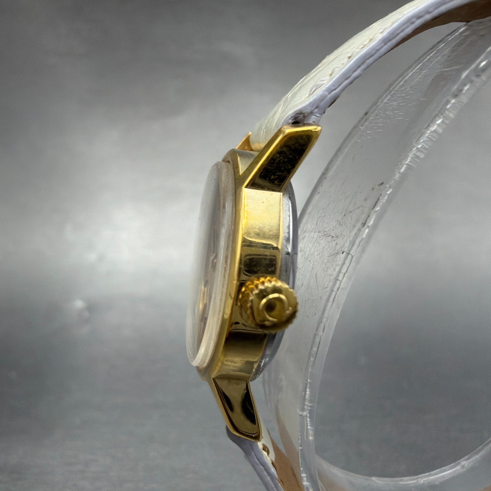 Omega De Ville Watch Women 24mm Gold Dial Gold Plated Manual Wind Runs 511.05082