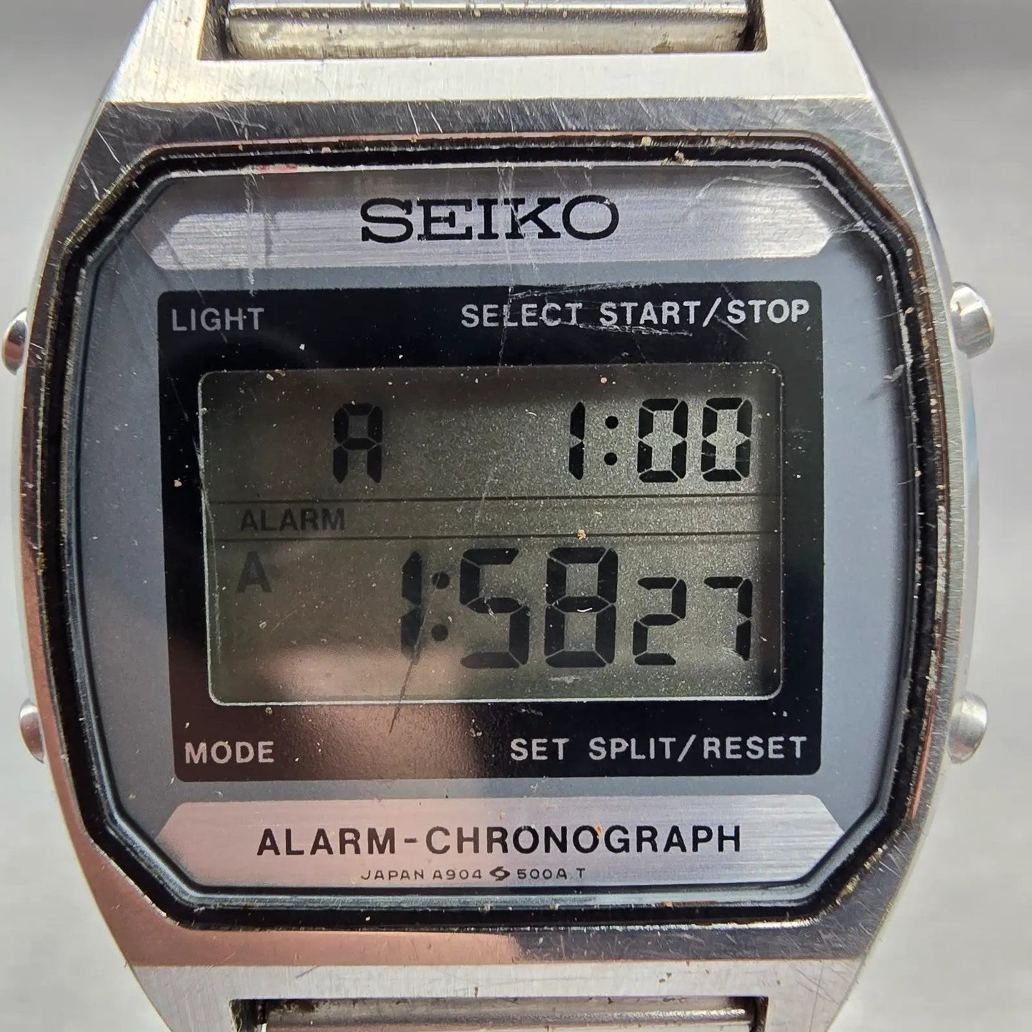 Seiko Digital Watch Men 33mm Silver Tone Alarm Chrono A904-5000 New Battery VTG1