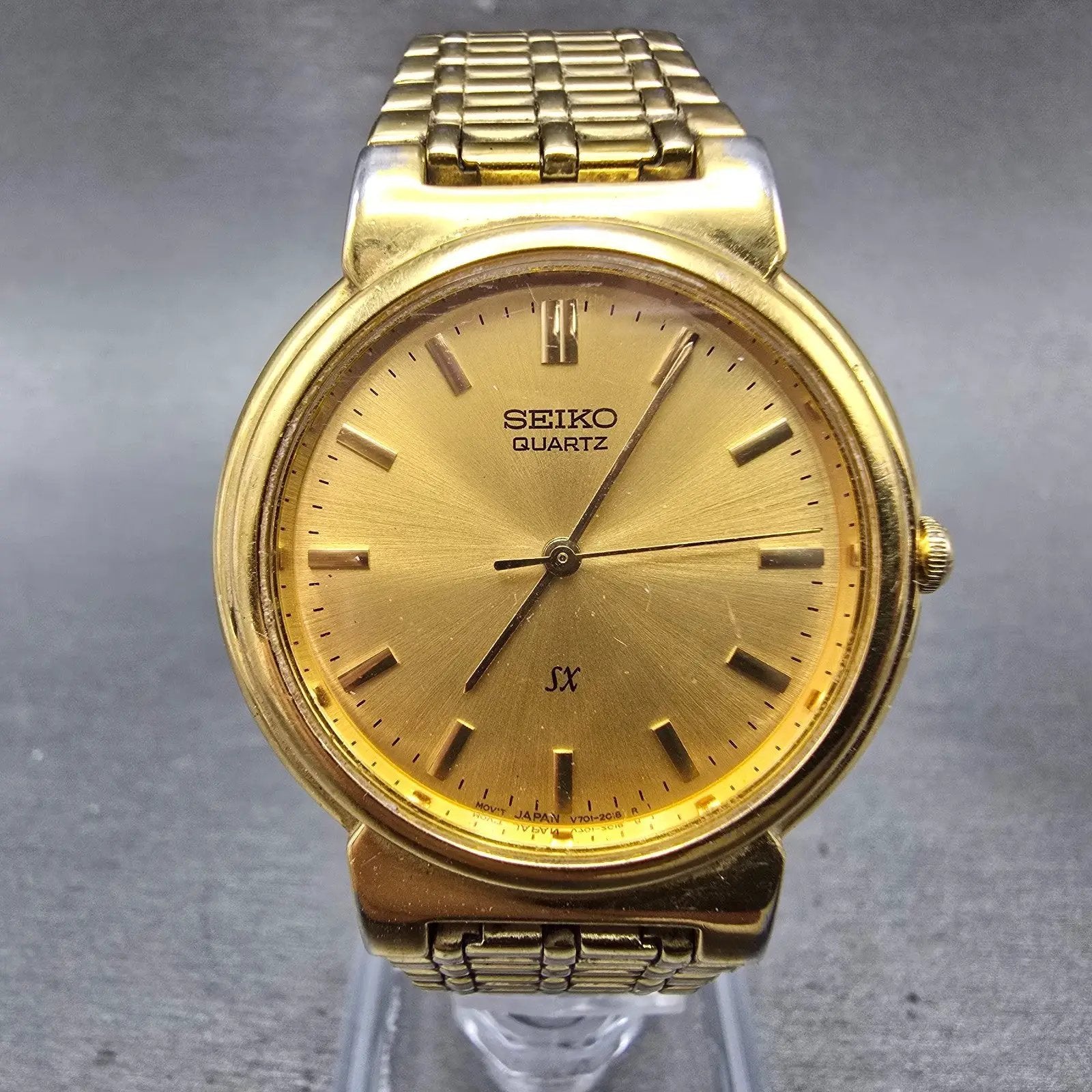 Seiko SX Watch Men Champagne Dial Gold Tone Round V701-1S50 PARTS Vintage0