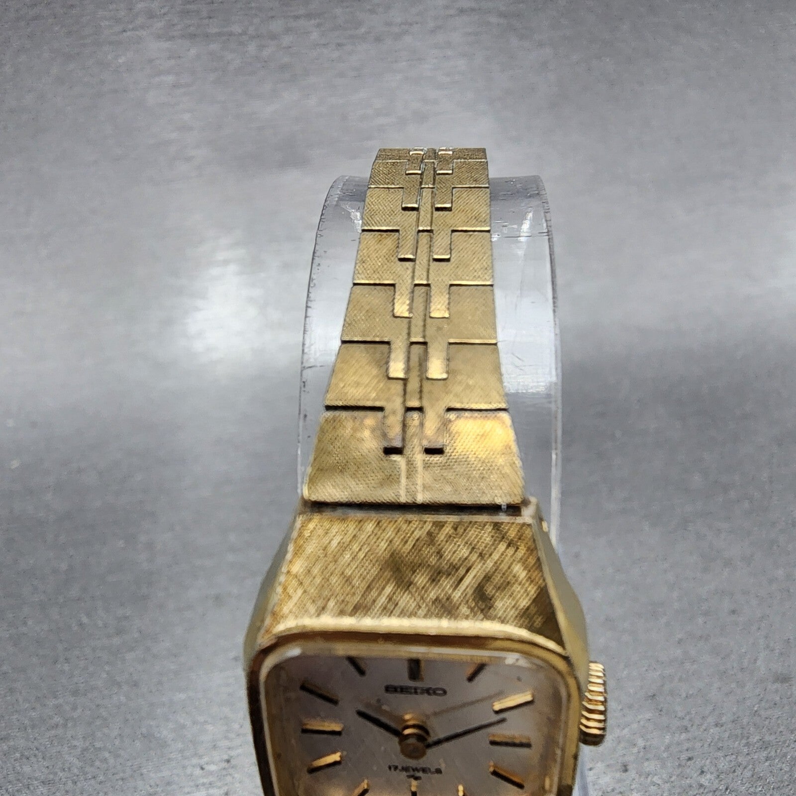 VTG Seiko Watch Women 18mm White Dial Gold Plated Rectangle Manual Wind Runs4